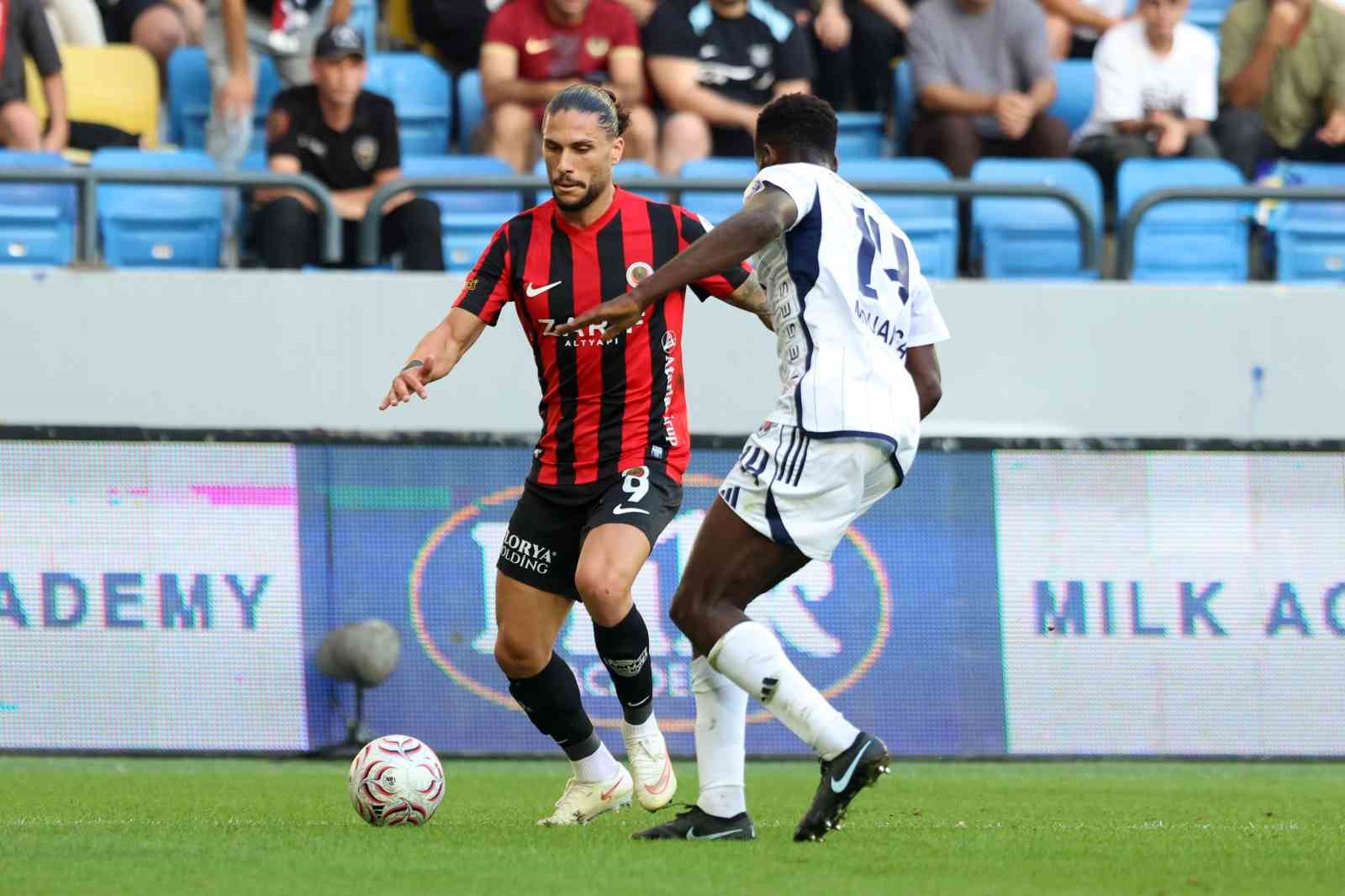 Trendyol Süper Lig: Gençlerbirliği: 1 - Kasımpaşa: 2 (Maç sonucu)