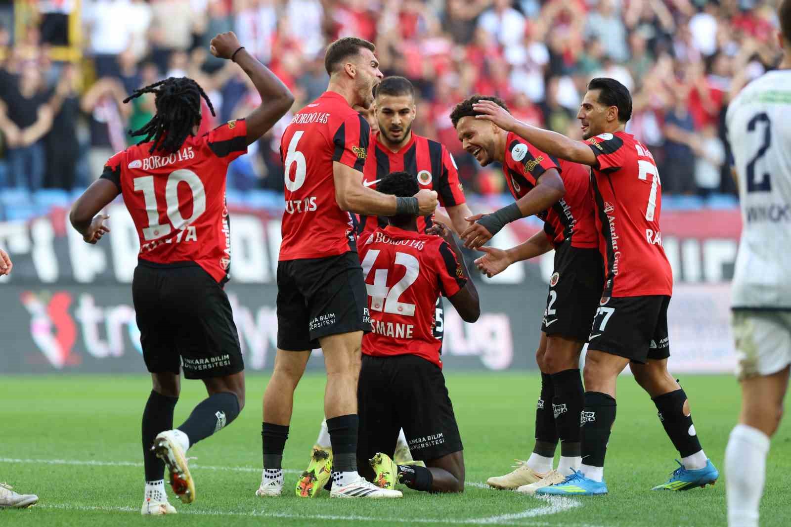 Trendyol Süper Lig: Gençlerbirliği: 1 - Kasımpaşa: 2 (Maç sonucu)