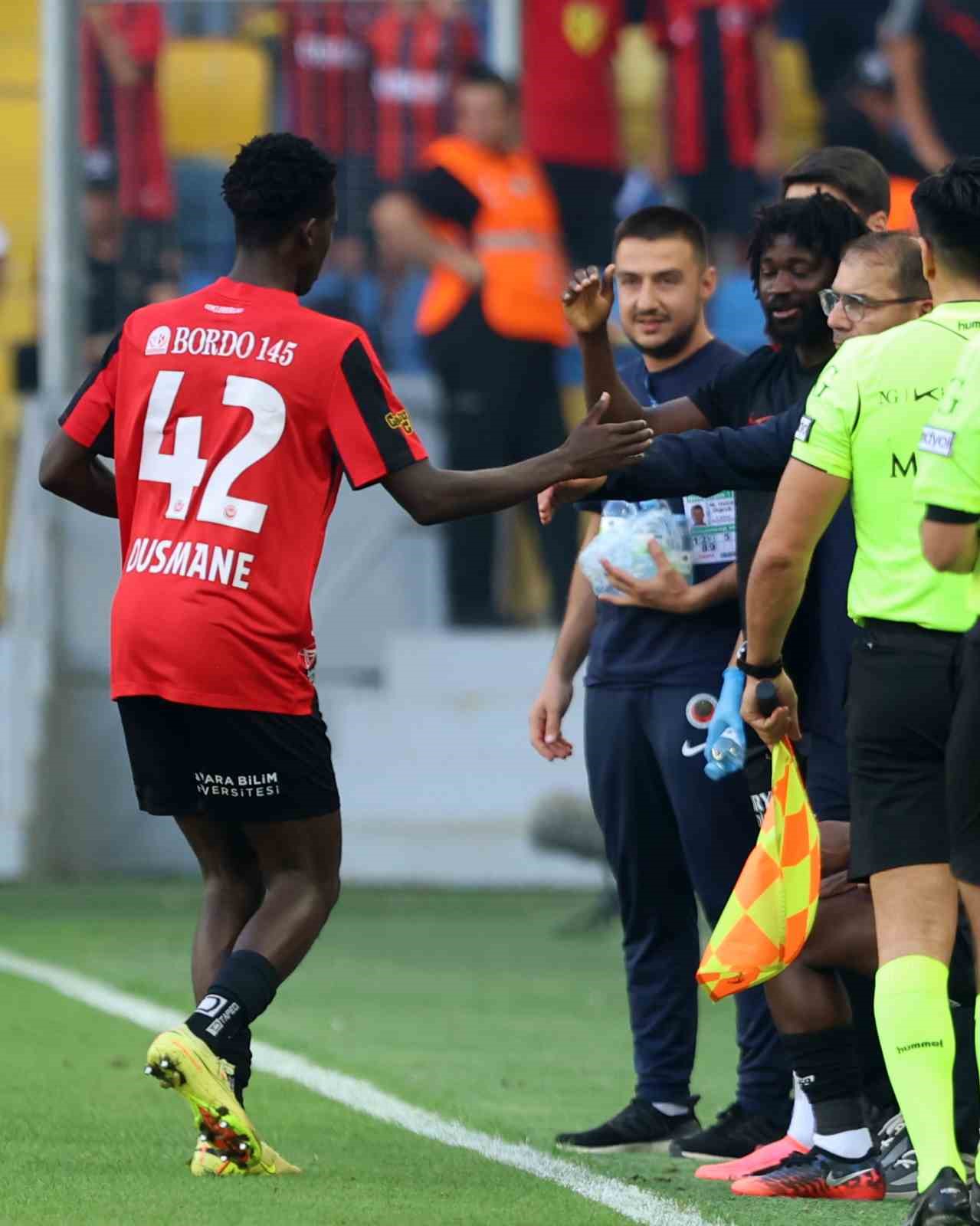 Trendyol Süper Lig: Gençlerbirliği: 1 - Kasımpaşa: 2 (Maç sonucu)