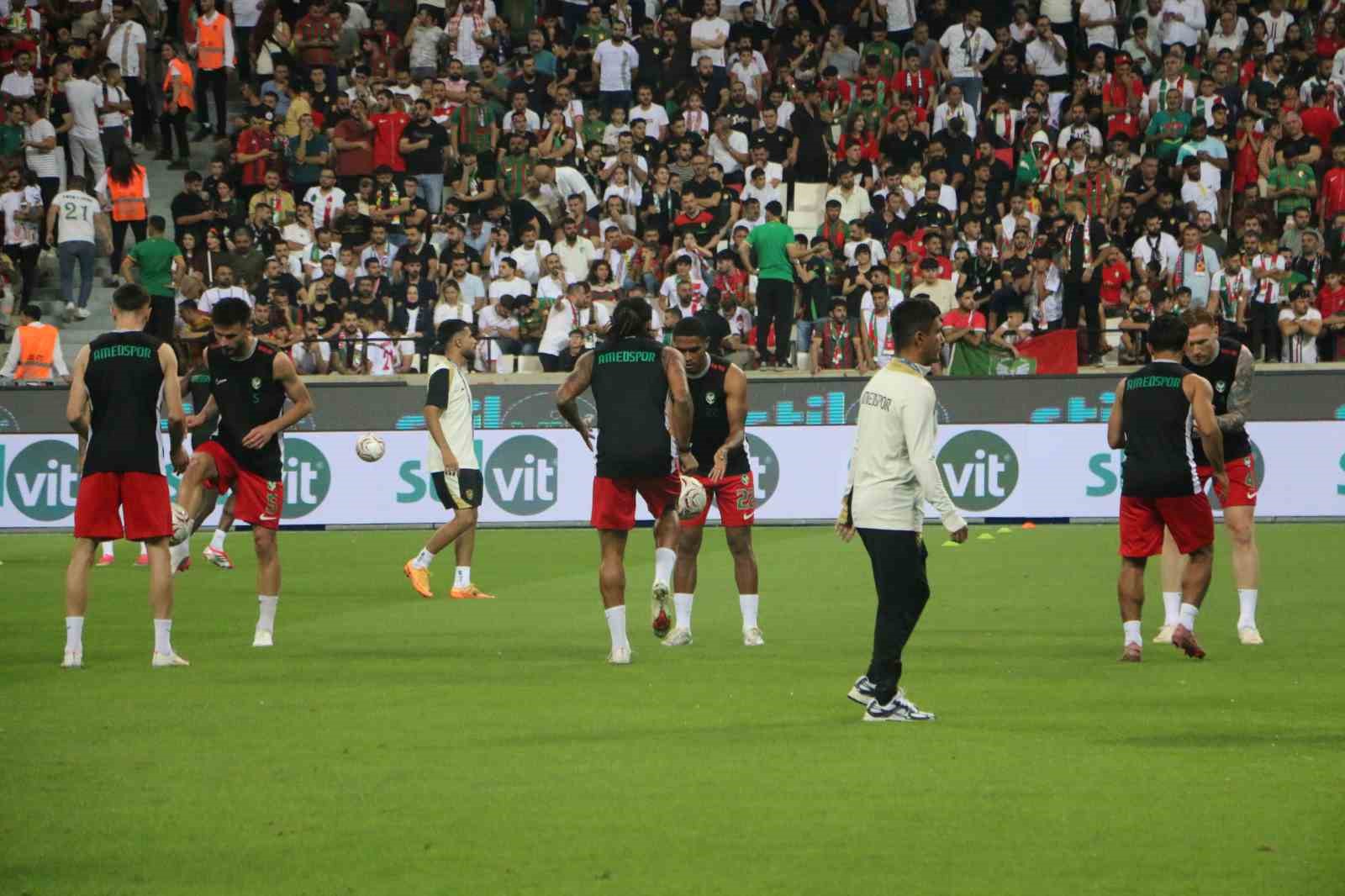 Tredyol Süper Lig: Amed Sportif Faaliyetler: 5 - Başakşehir: 0