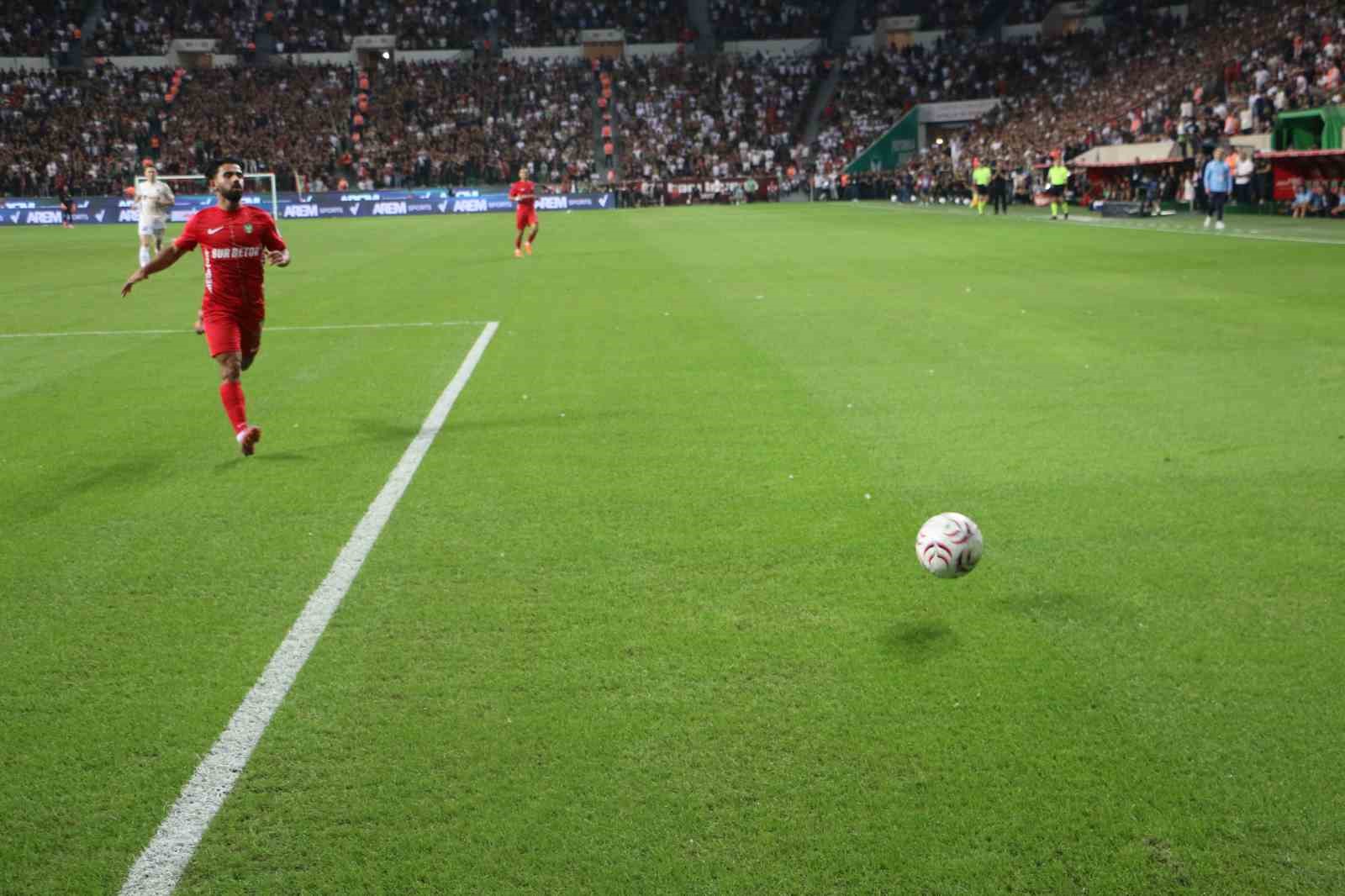 Tredyol Süper Lig: Amed Sportif Faaliyetler: 5 - Başakşehir: 0