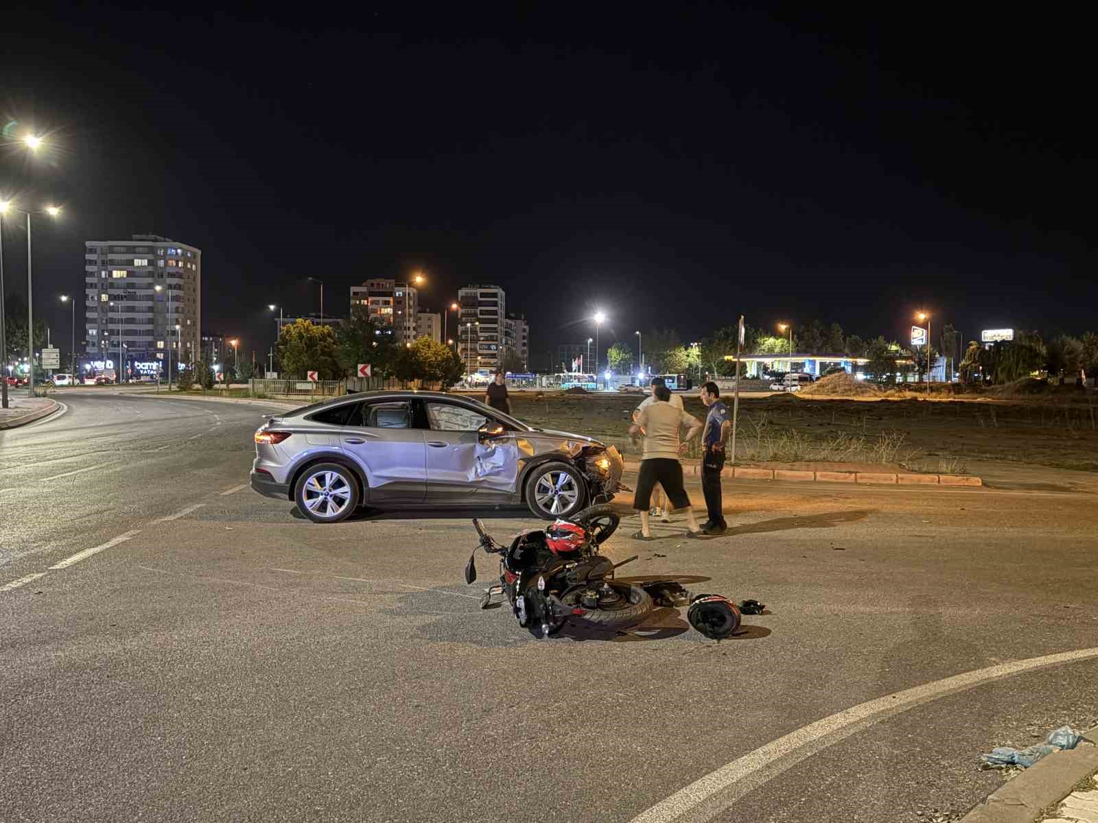 Kayseri’de otomobille çarpışan motosikletin sürücüsü yaralandı