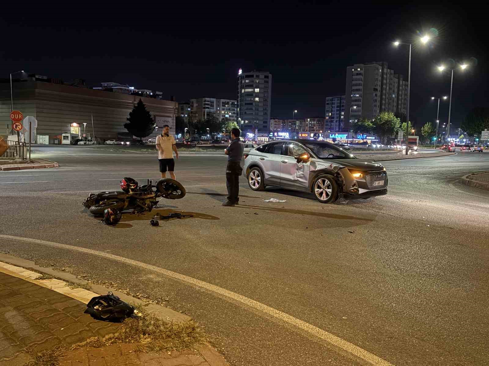 Kayseri’de otomobille çarpışan motosikletin sürücüsü yaralandı