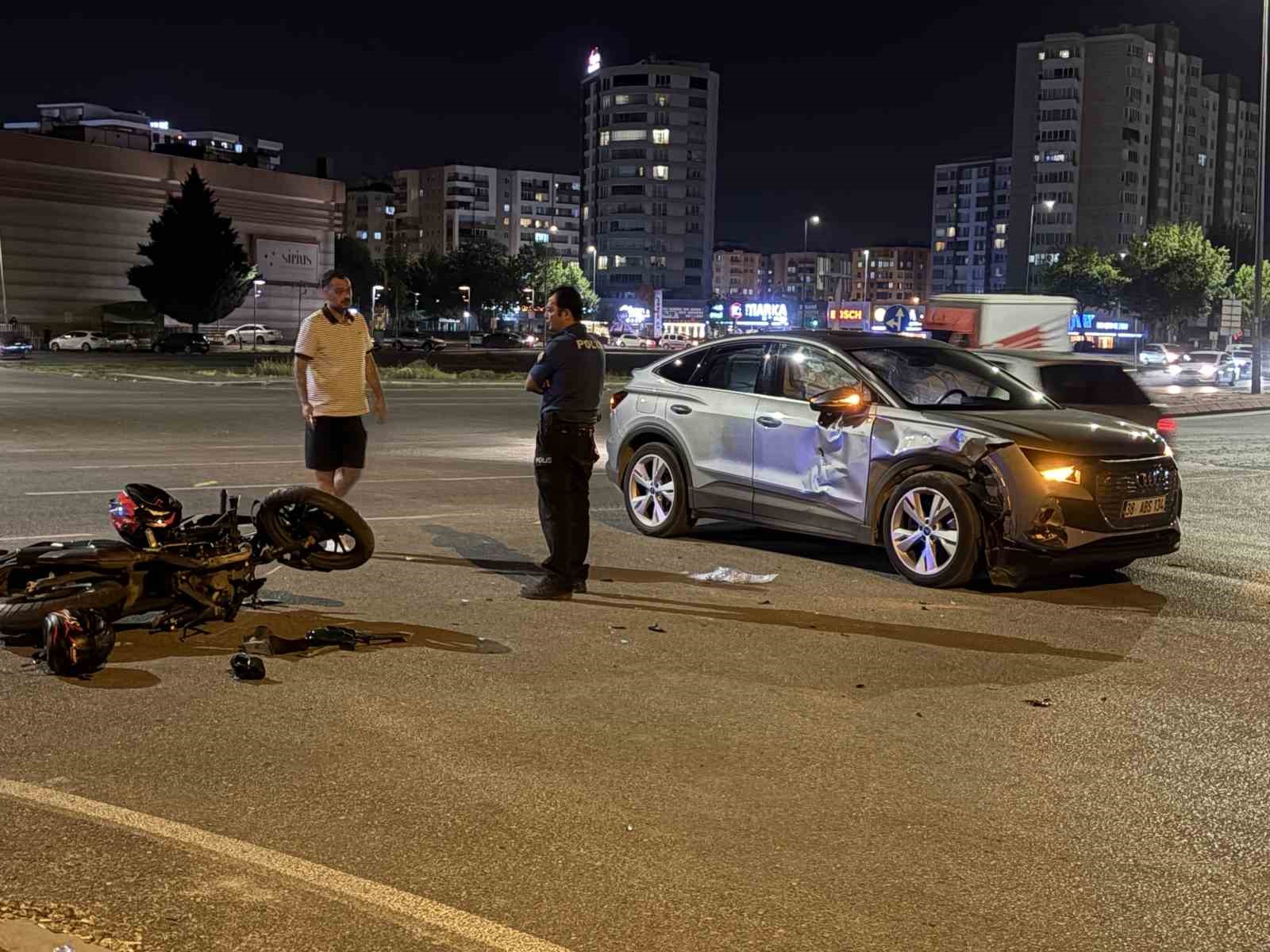 Kayseri’de otomobille çarpışan motosikletin sürücüsü yaralandı