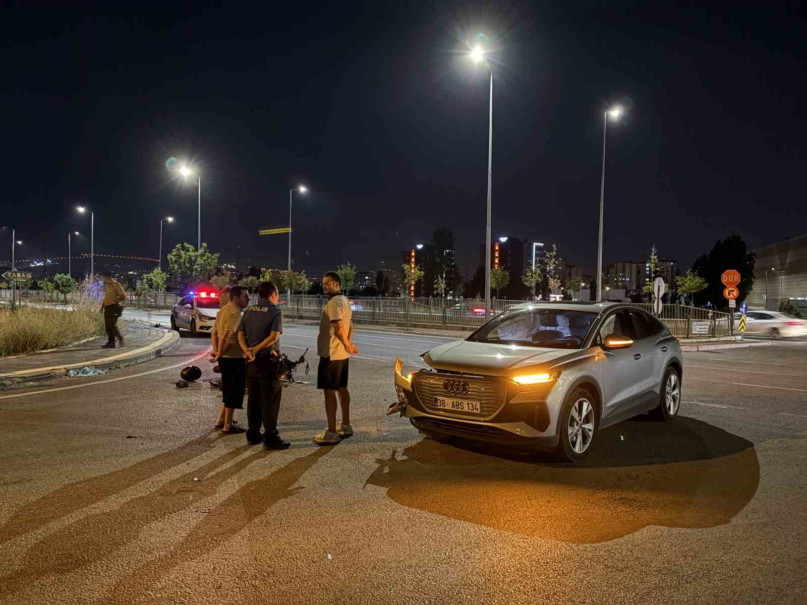 Kayseri’de otomobille çarpışan motosikletin sürücüsü yaralandı