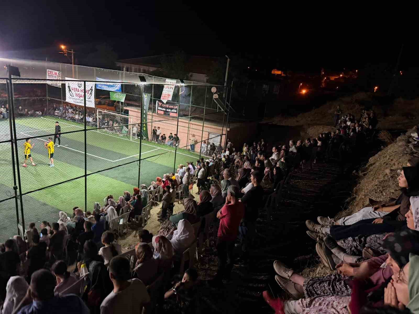Karacören Futbol Turnuvası’nda şampiyon Dalama Spor oldu