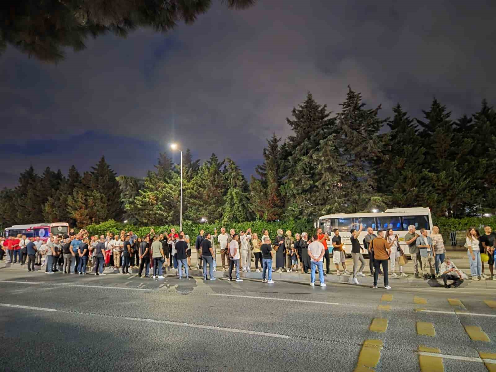 Cumhurbaşkanı Erdoğan’a Samsun’da vatandaşlardan sevgi gösterisi
