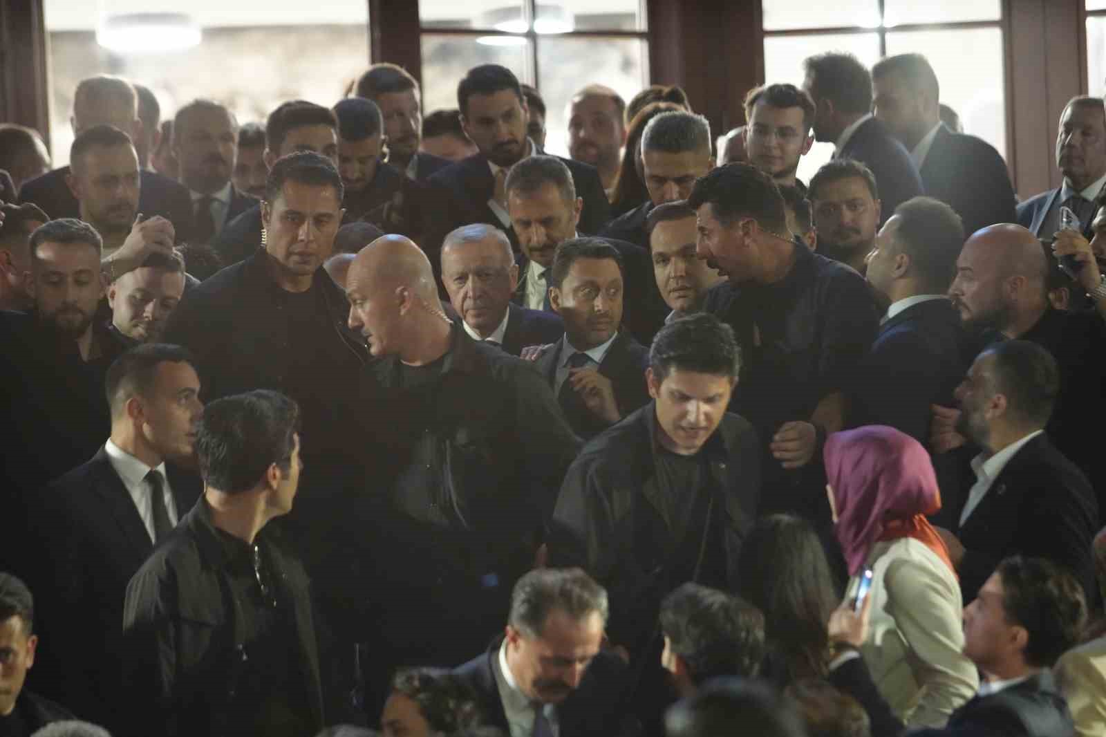 Cumhurbaşkanı Erdoğan’a Samsun’da vatandaşlardan sevgi gösterisi
