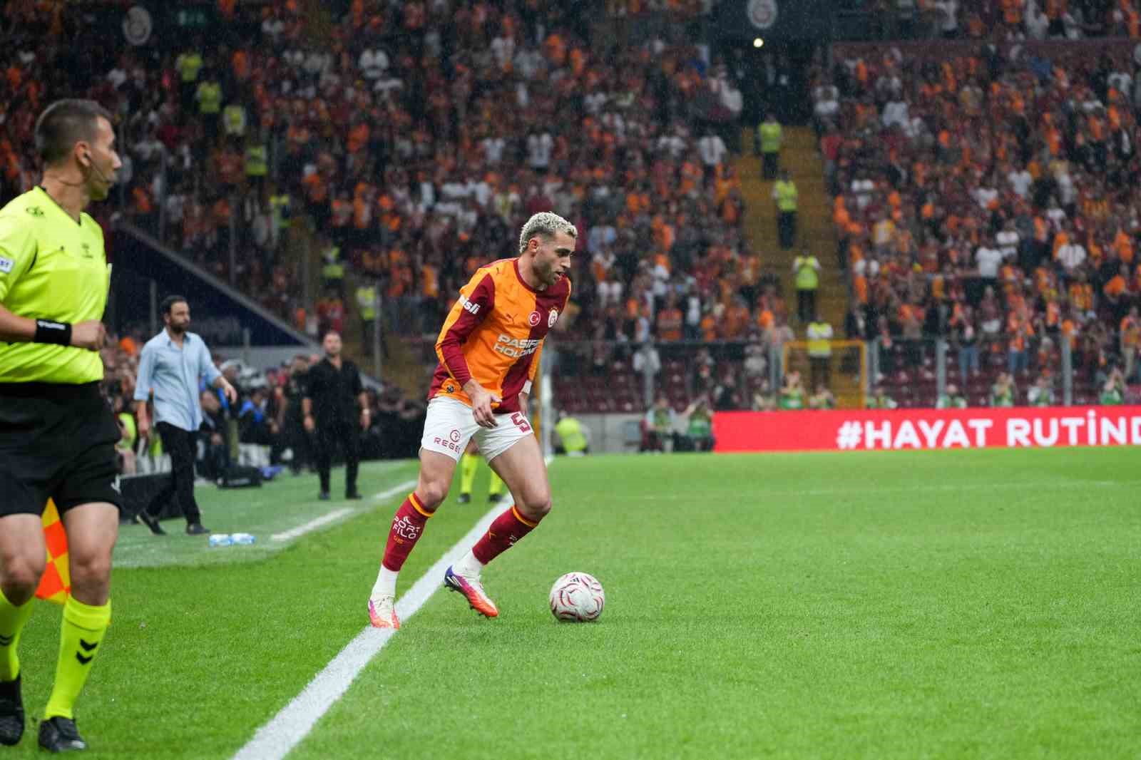 Trendyol Süper Lig: Galatasaray: 0 - Kocaelispor: 0 (İlk yarı)