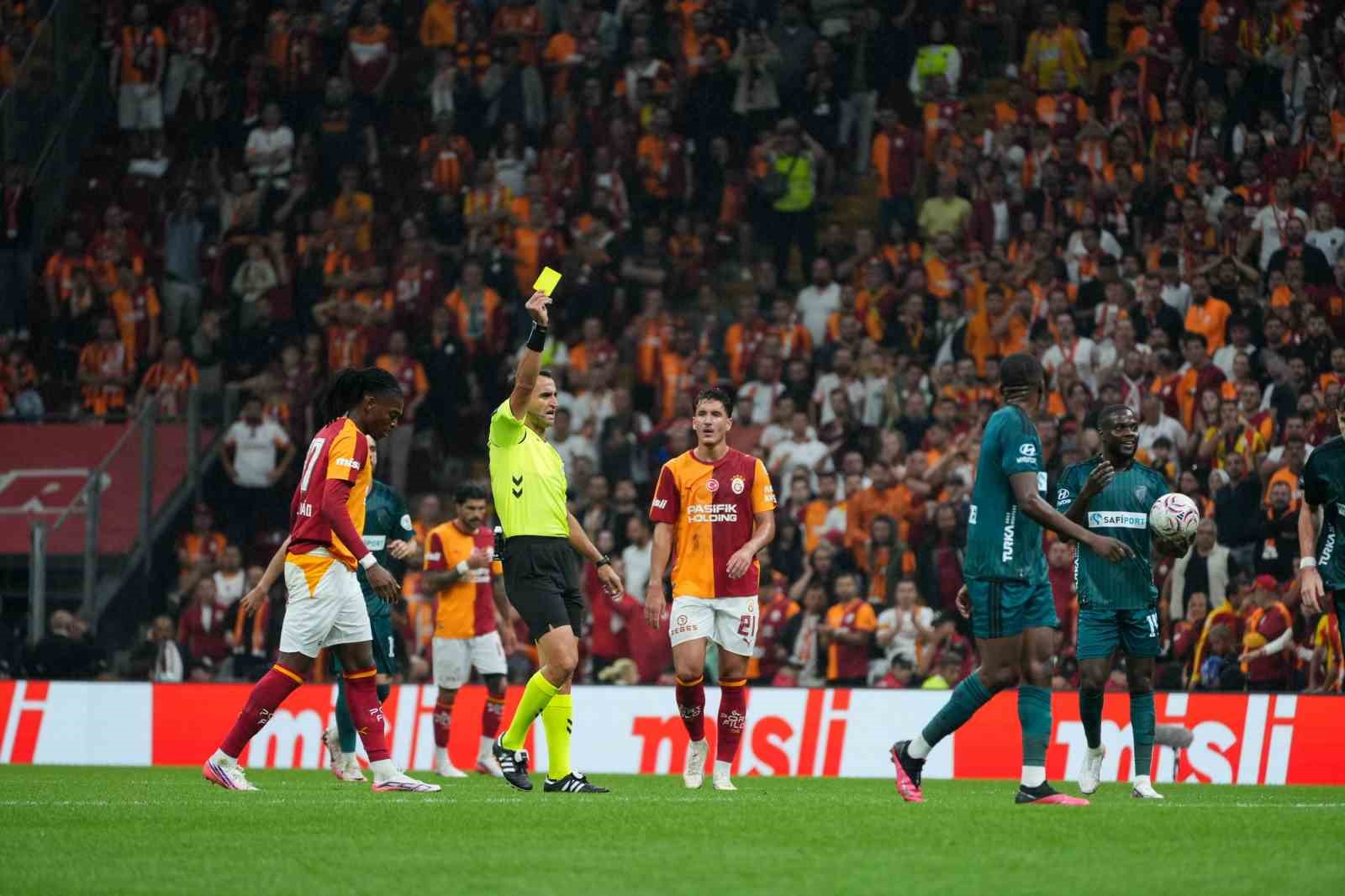 Trendyol Süper Lig: Galatasaray: 0 - Kocaelispor: 0 (İlk yarı)
