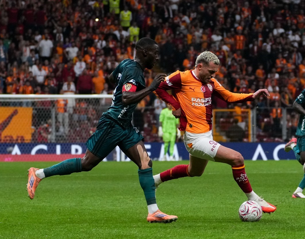 Trendyol Süper Lig: Galatasaray: 0 - Kocaelispor: 0 (İlk yarı)