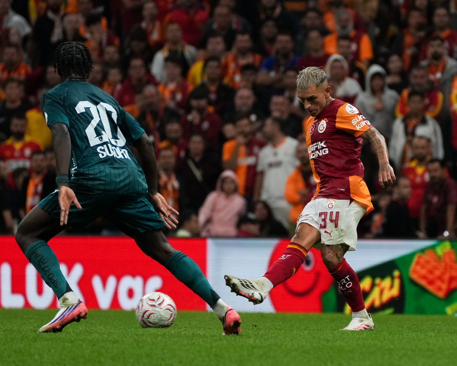 Trendyol Süper Lig: Galatasaray: 0 - Kocaelispor: 0 (İlk yarı)