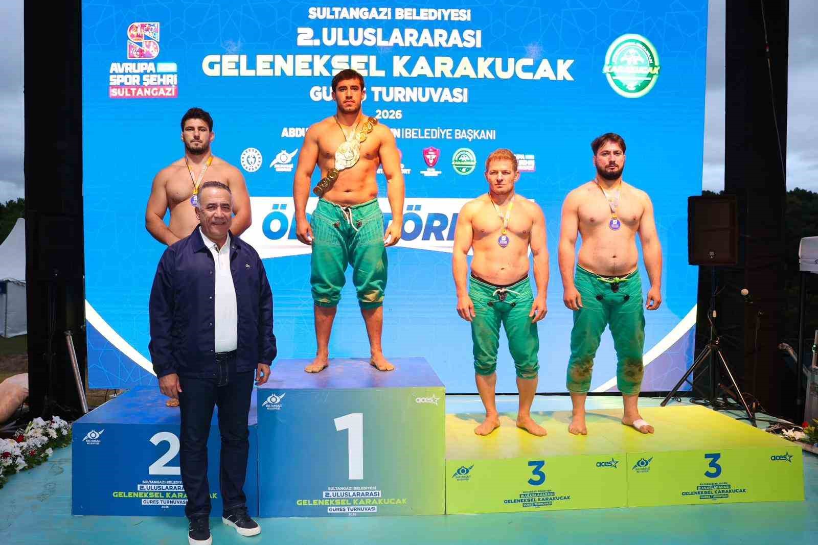 Sultangazi’de 2. Uluslararası Karakucak Güreş Turnuvası düzenlendi