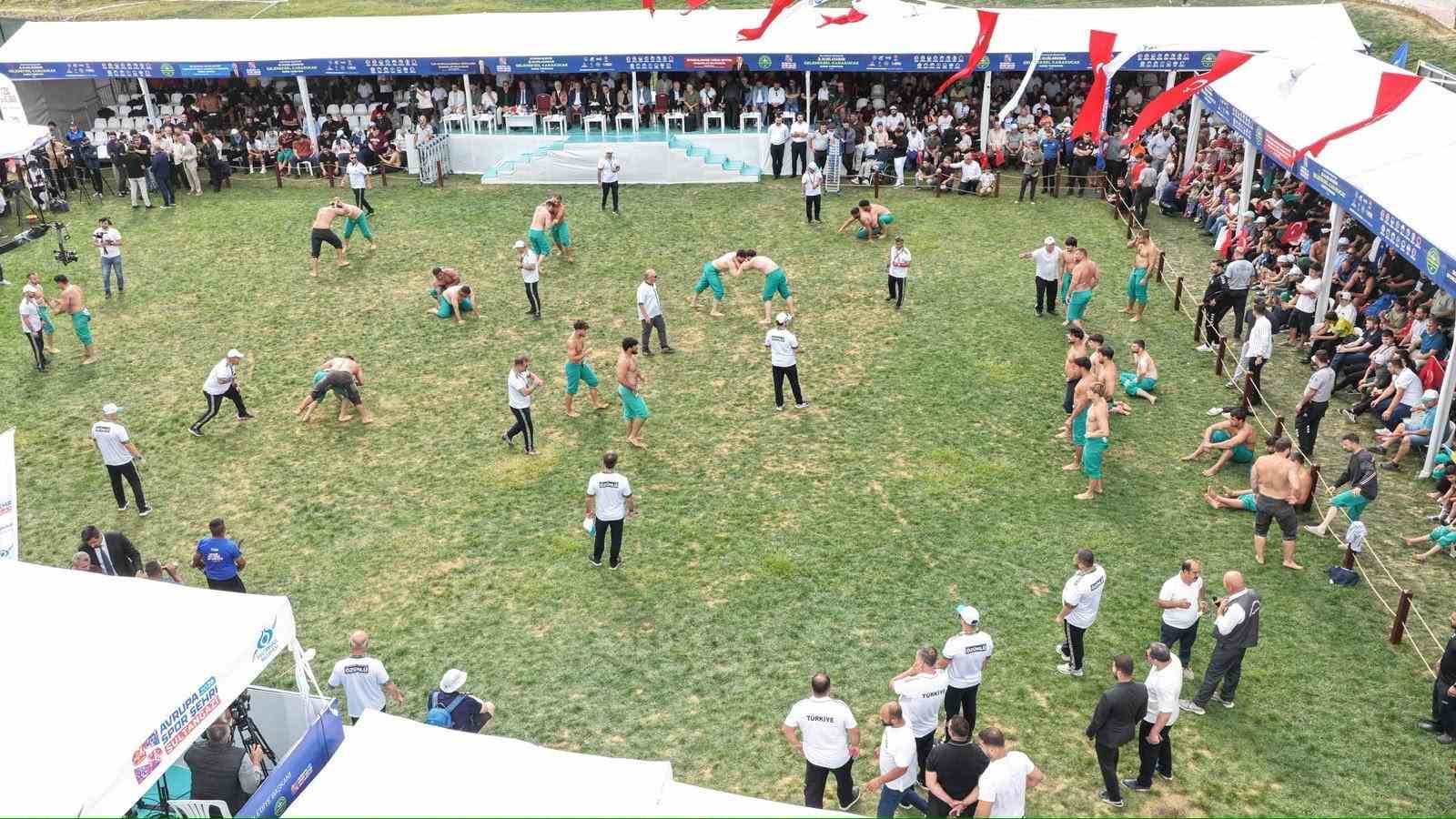 Sultangazi’de 2. Uluslararası Karakucak Güreş Turnuvası düzenlendi
