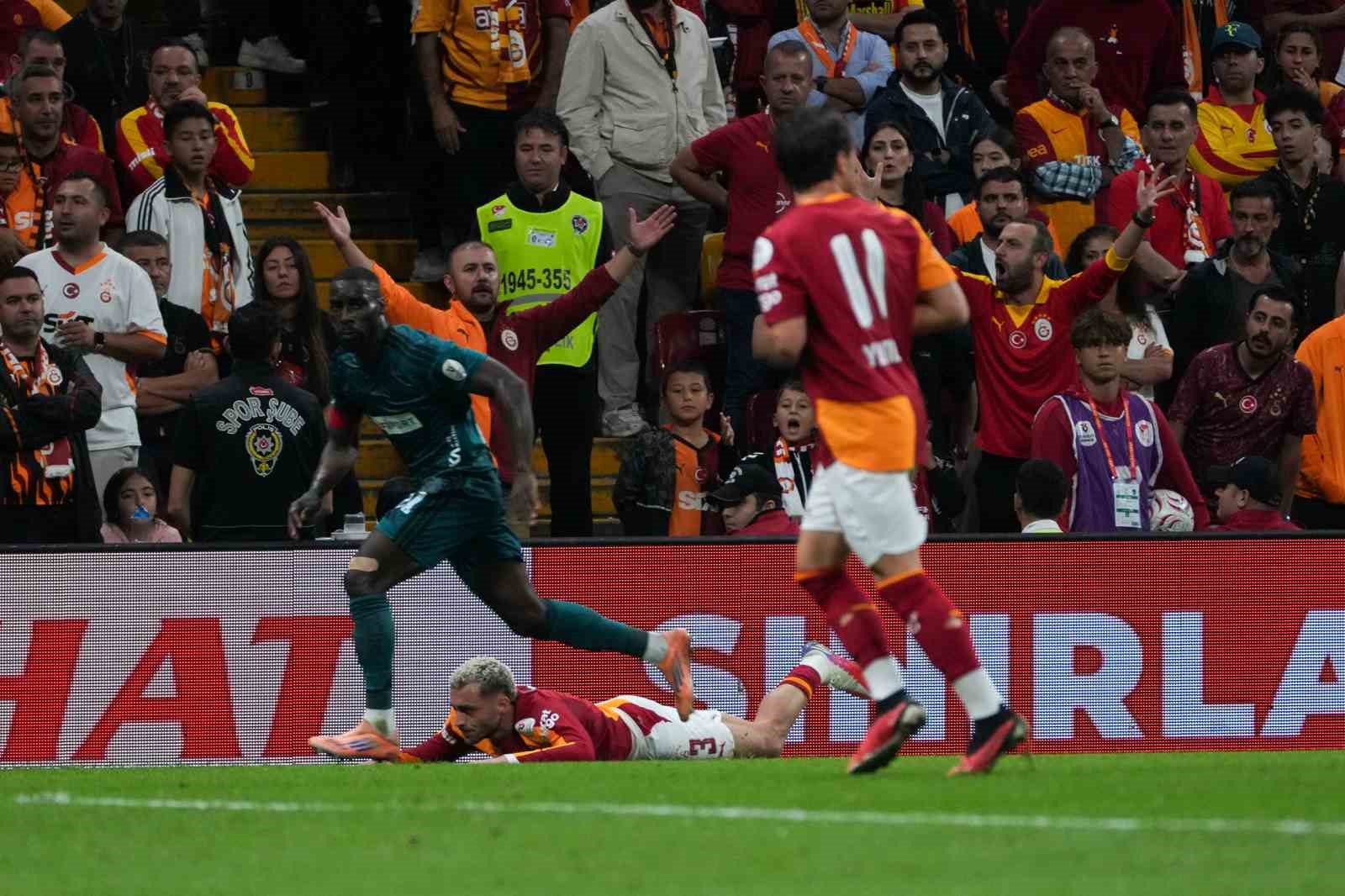 Trendyol Süper Lig: Galatasaray: 1 - Kocaelispor: 0 (Maç sonucu)