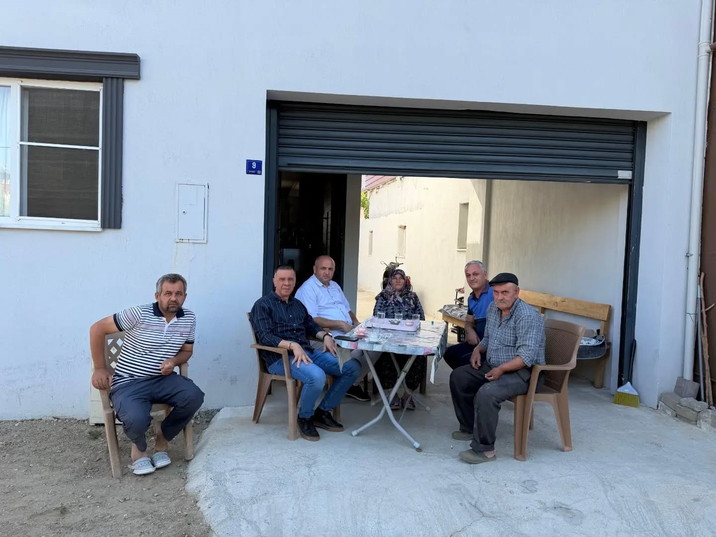 Yenipazar’da hem yollar yenileniyor hem gönüllere dokunuluyor