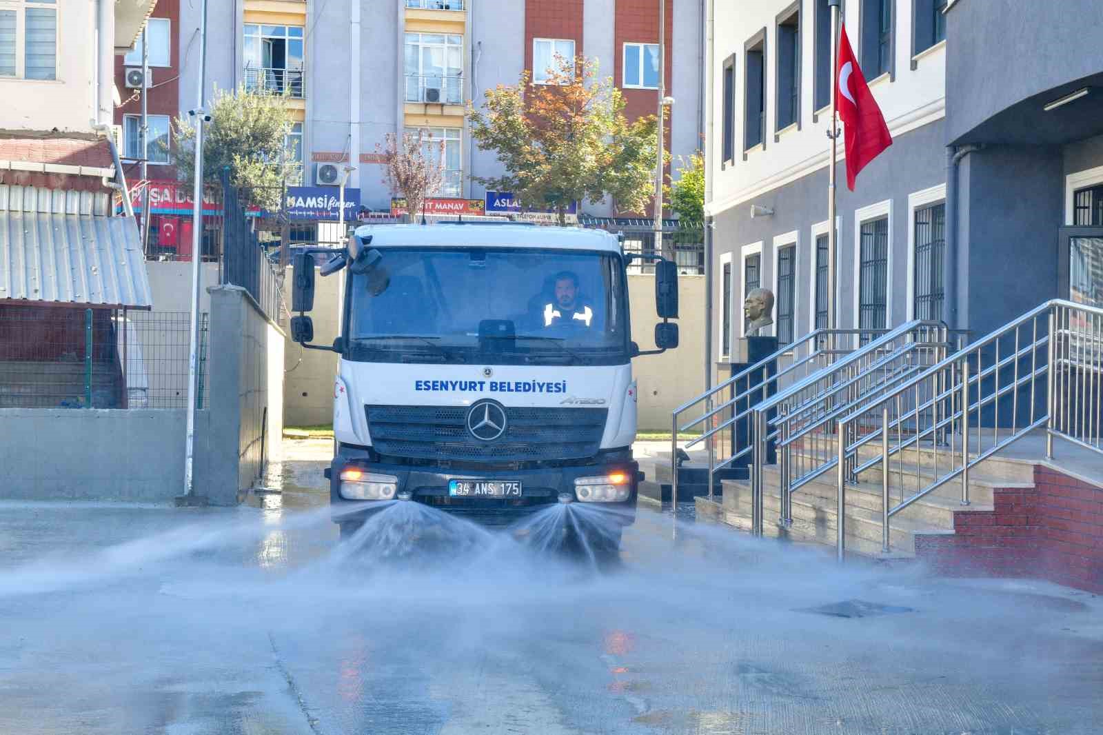 Esenyurt’ta eğitim için yoğun mesai