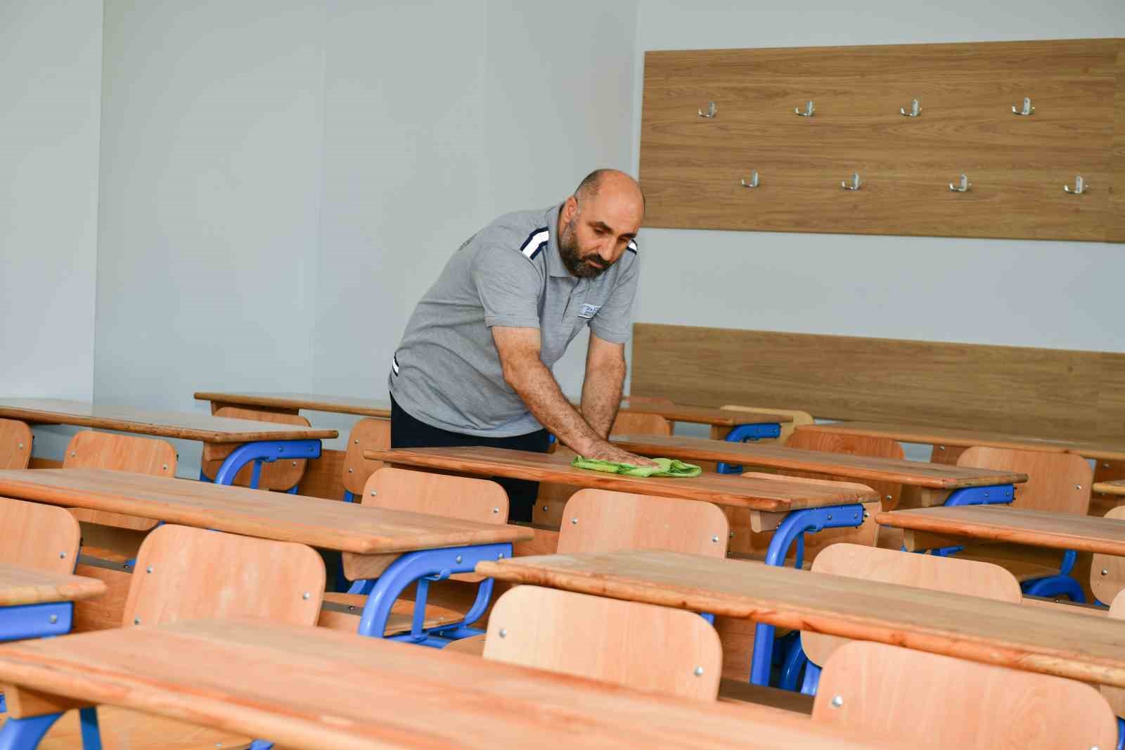 Esenyurt’ta eğitim için yoğun mesai