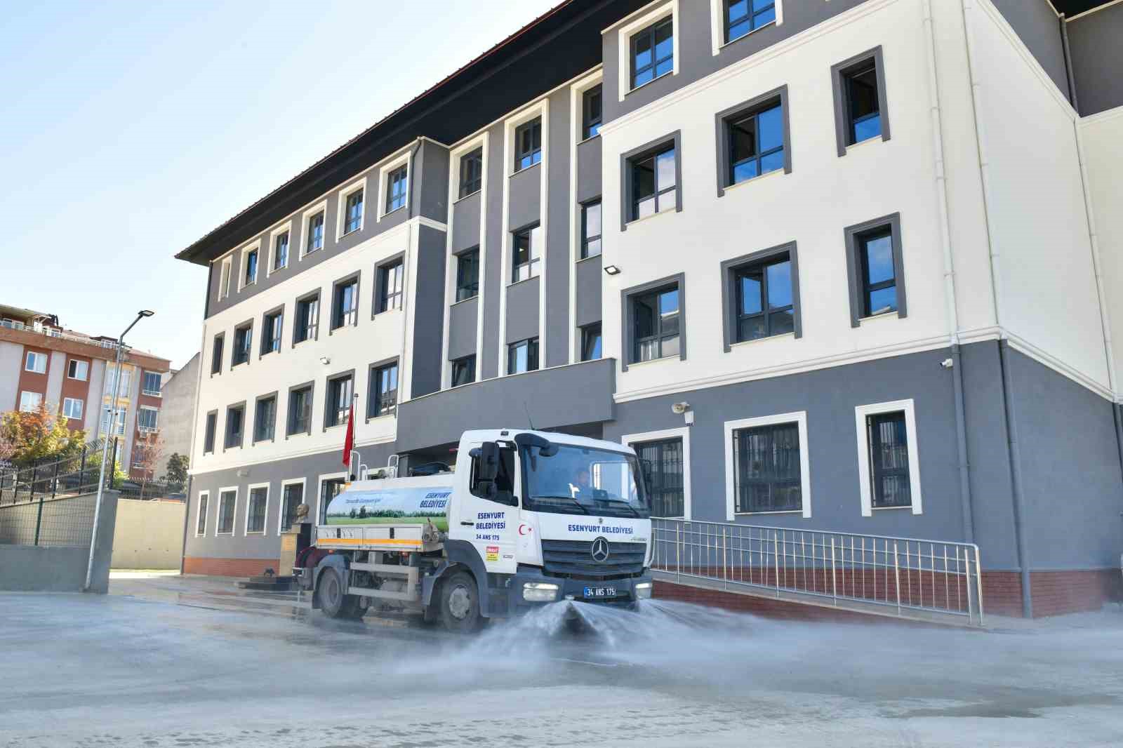 Esenyurt’ta eğitim için yoğun mesai