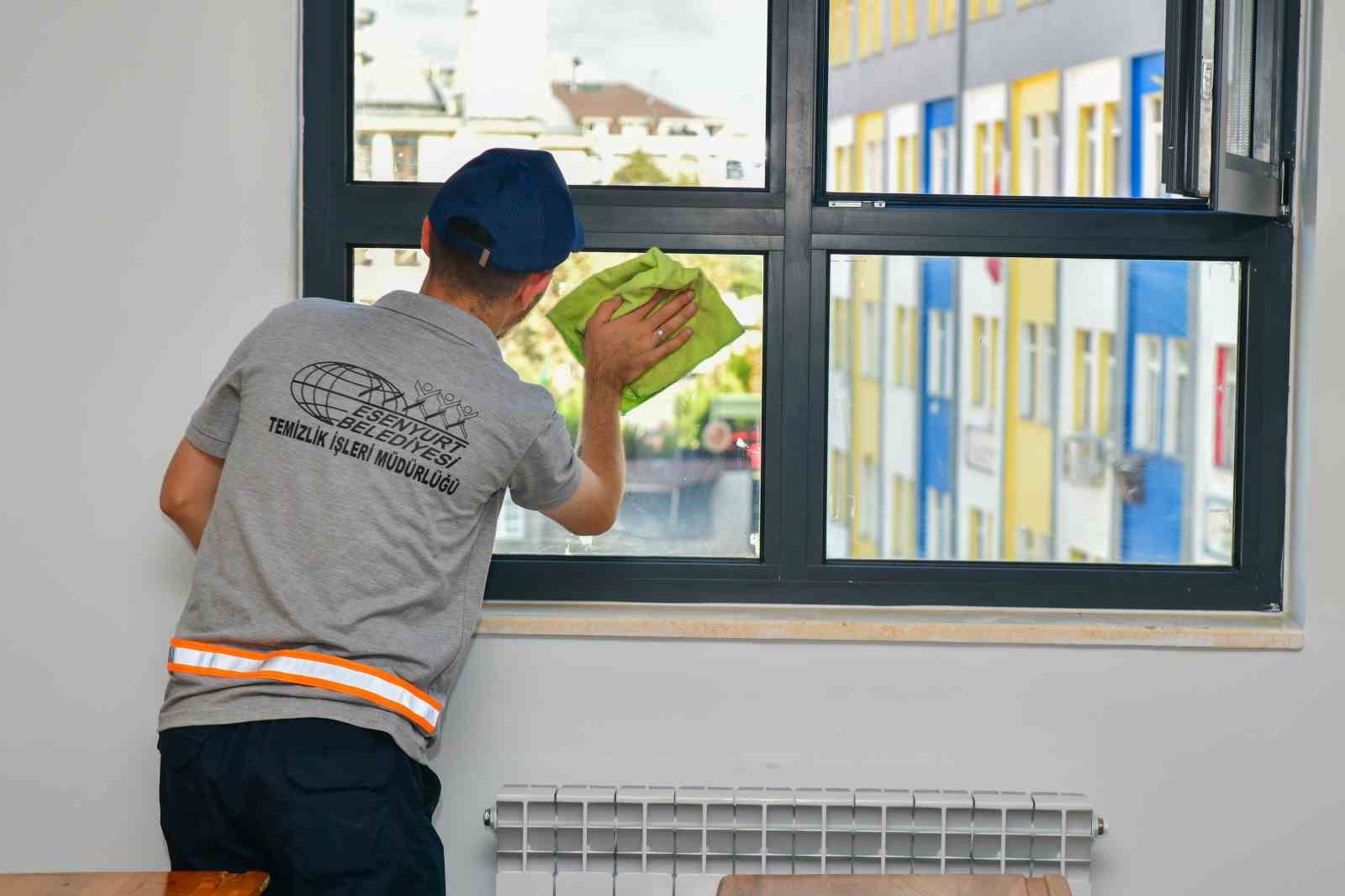 Esenyurt’ta eğitim için yoğun mesai