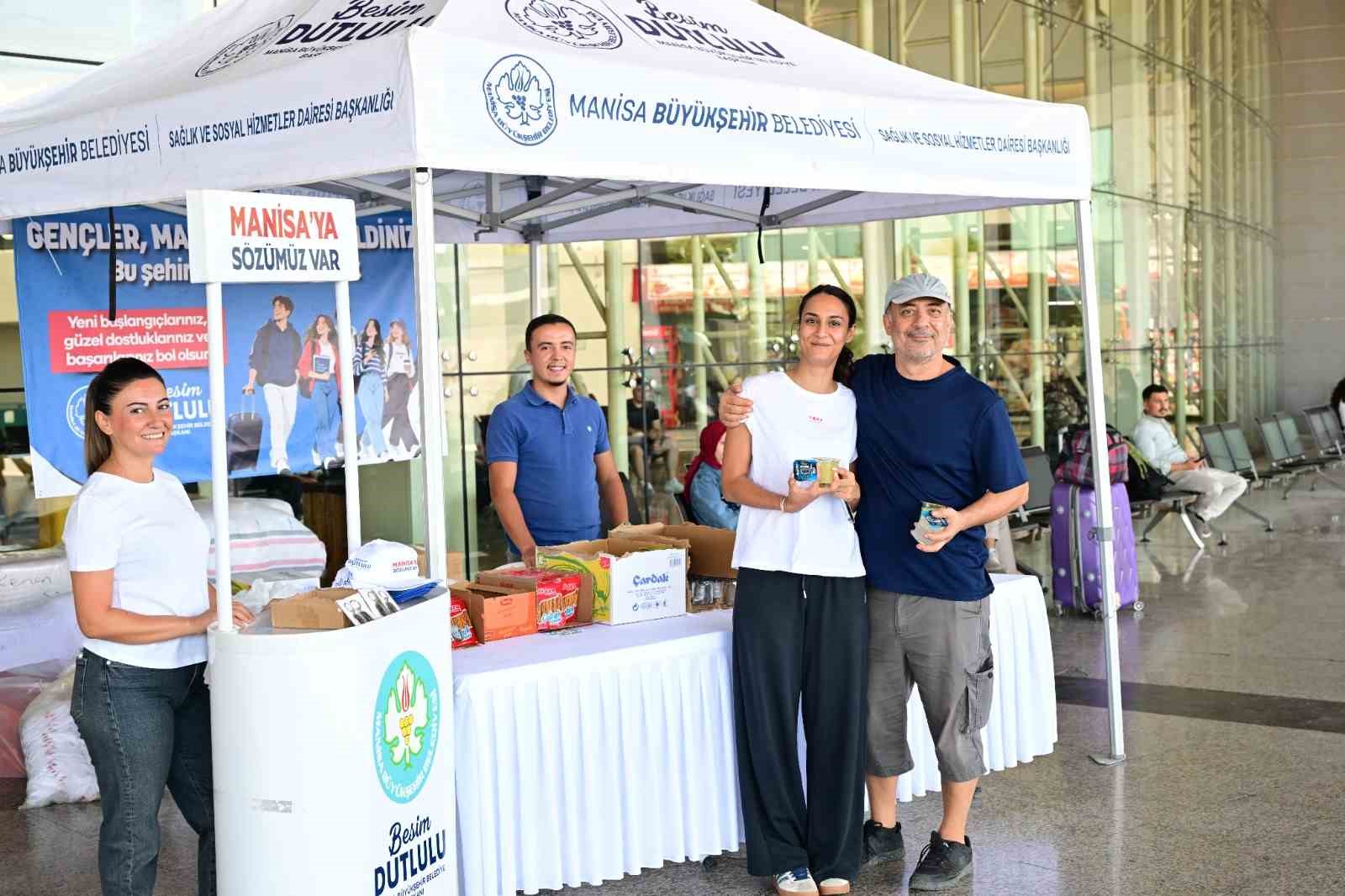 Manisa Büyükşehir Belediyesinden öğrencilere ’Hoş Geldin’ karşılaması