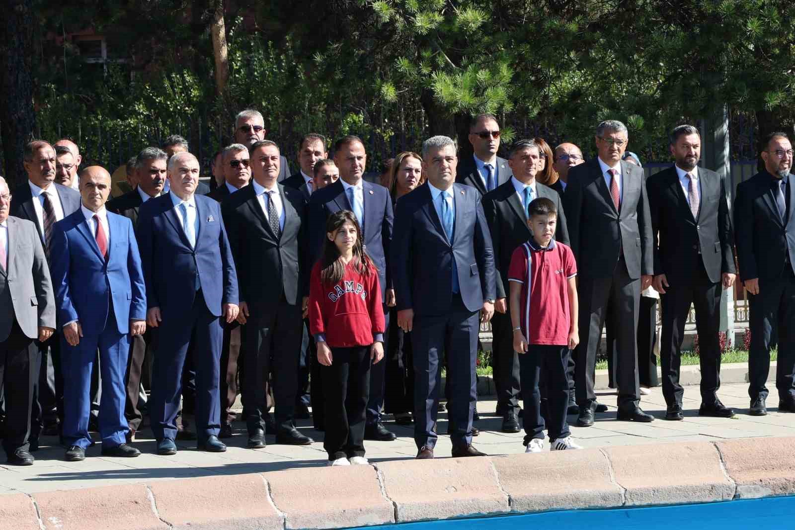 Erzurum’da ilk ders zili çaldı
