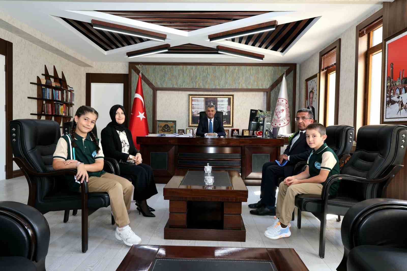 Erzurum’da ilk ders zili çaldı