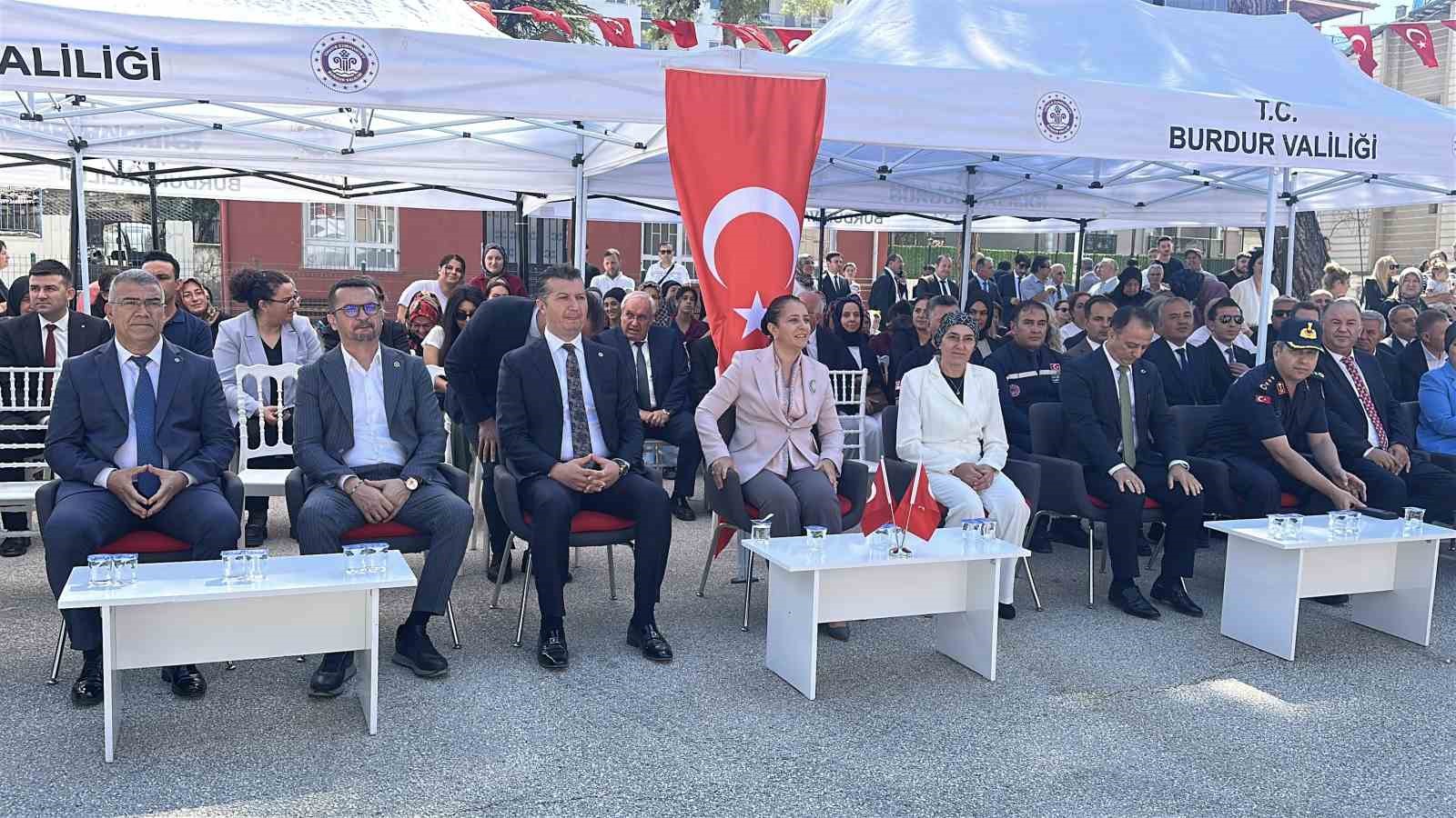 Burdur’da yeni eğitim öğretim yılı başladı: 41 bin 943 öğrenci ders başı yaptı