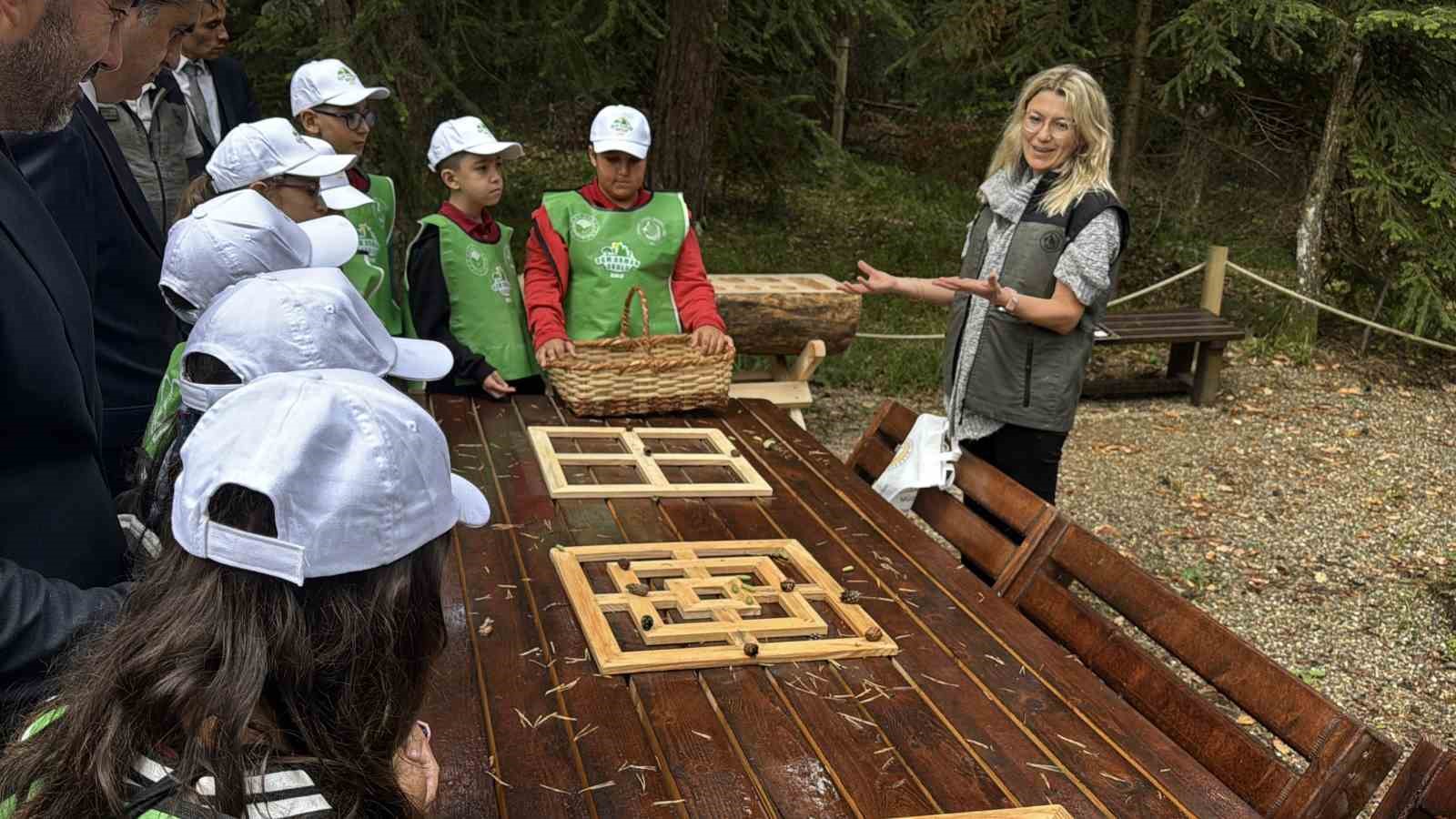 Türkiye’de bir ilk: Bolu’da "Orman Okulu" eğitime açıldı