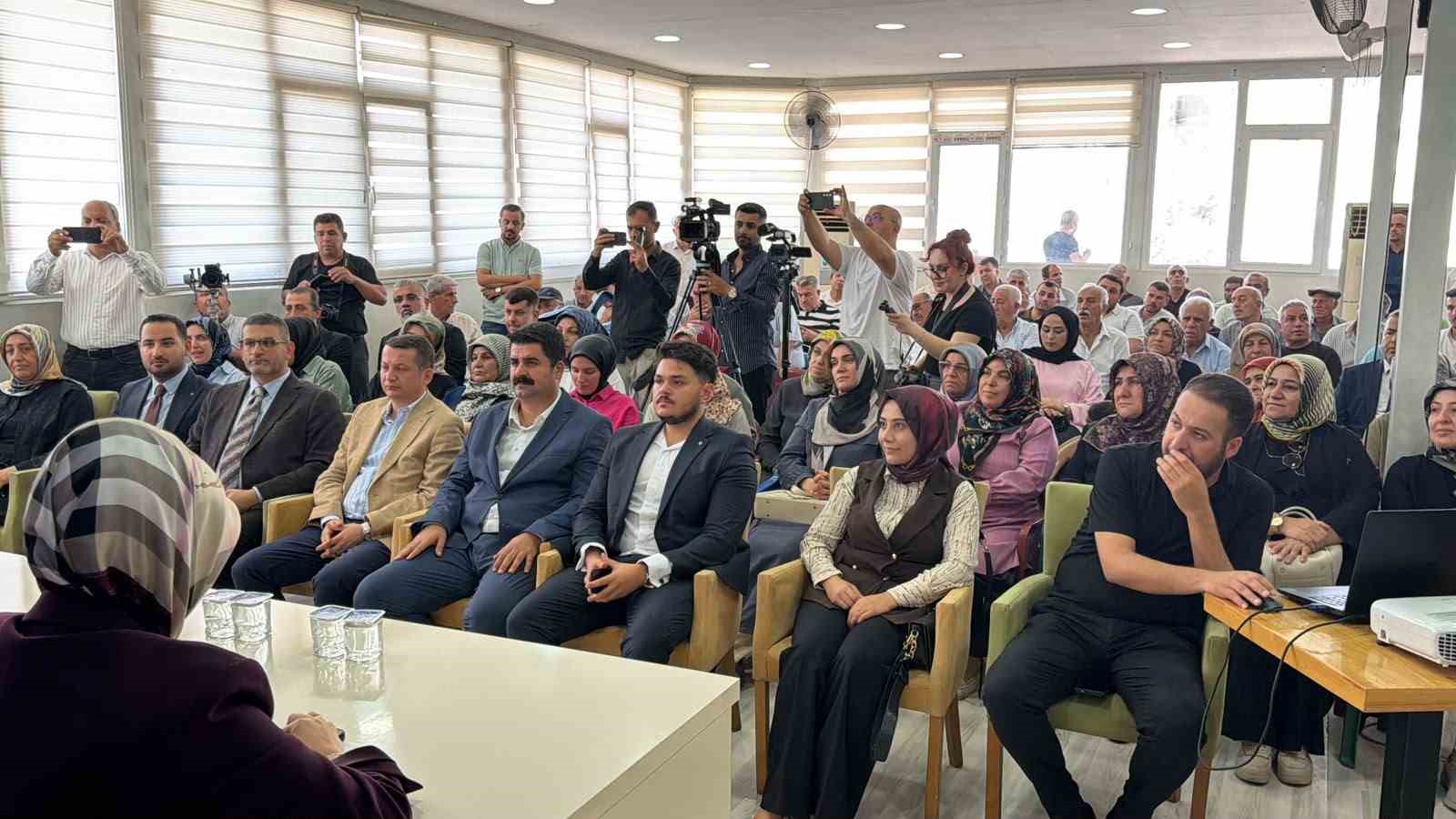 AK Parti Genel Başkan Yardımcısı Ayan: "Adıyaman bölgenin parlayan yıldızı konumunda"
