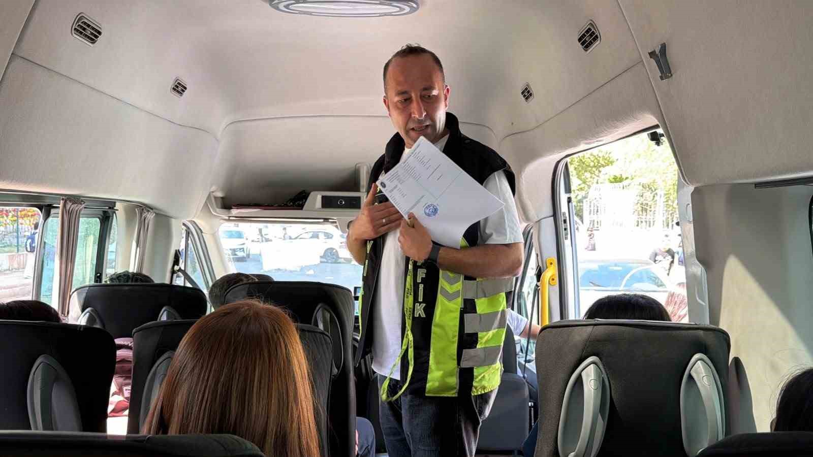 Diyarbakır’da yeni eğitim yılının ilk gününde okul çevrelerinde yoğun güvenlik denetimi