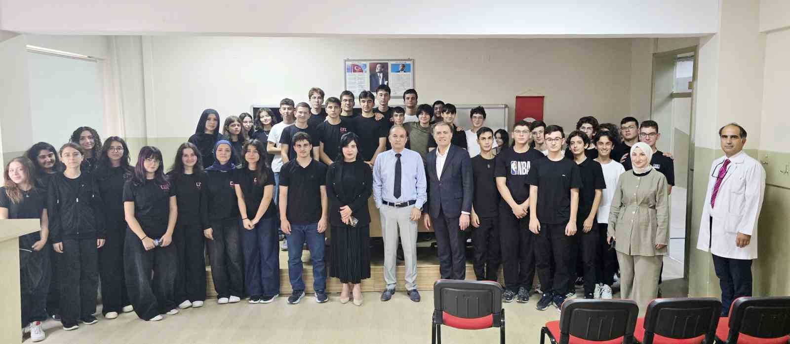 Samsun’da 30 akademisyen 30 farklı lisede ilk derse konuk oldu