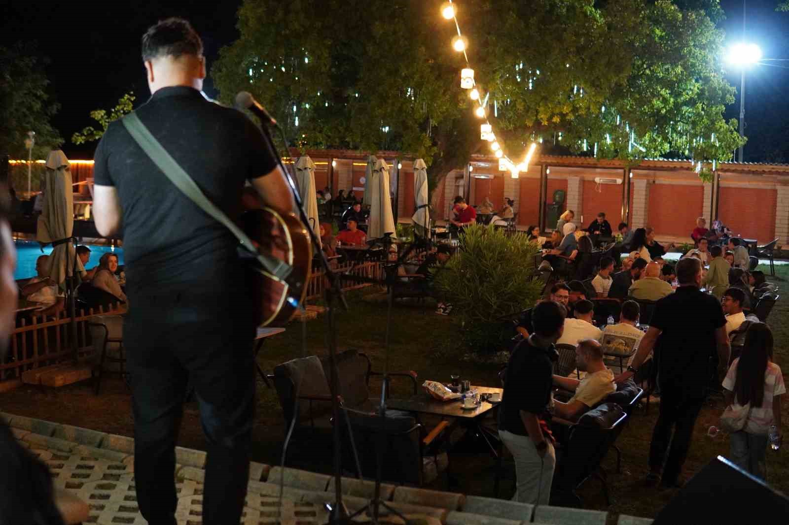 Yenilenen Havuzlu Bahçe Sosyal Tesisleri ikinci yılını geride bıraktı