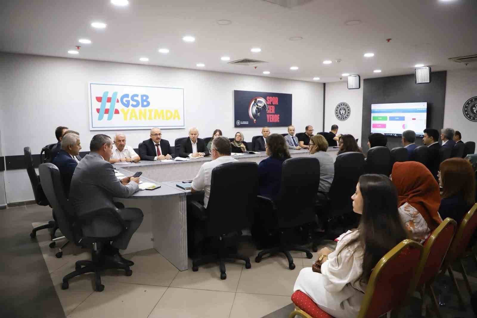 Gençlik ve Spor Müdürlüğünde dönem başı toplantısı
