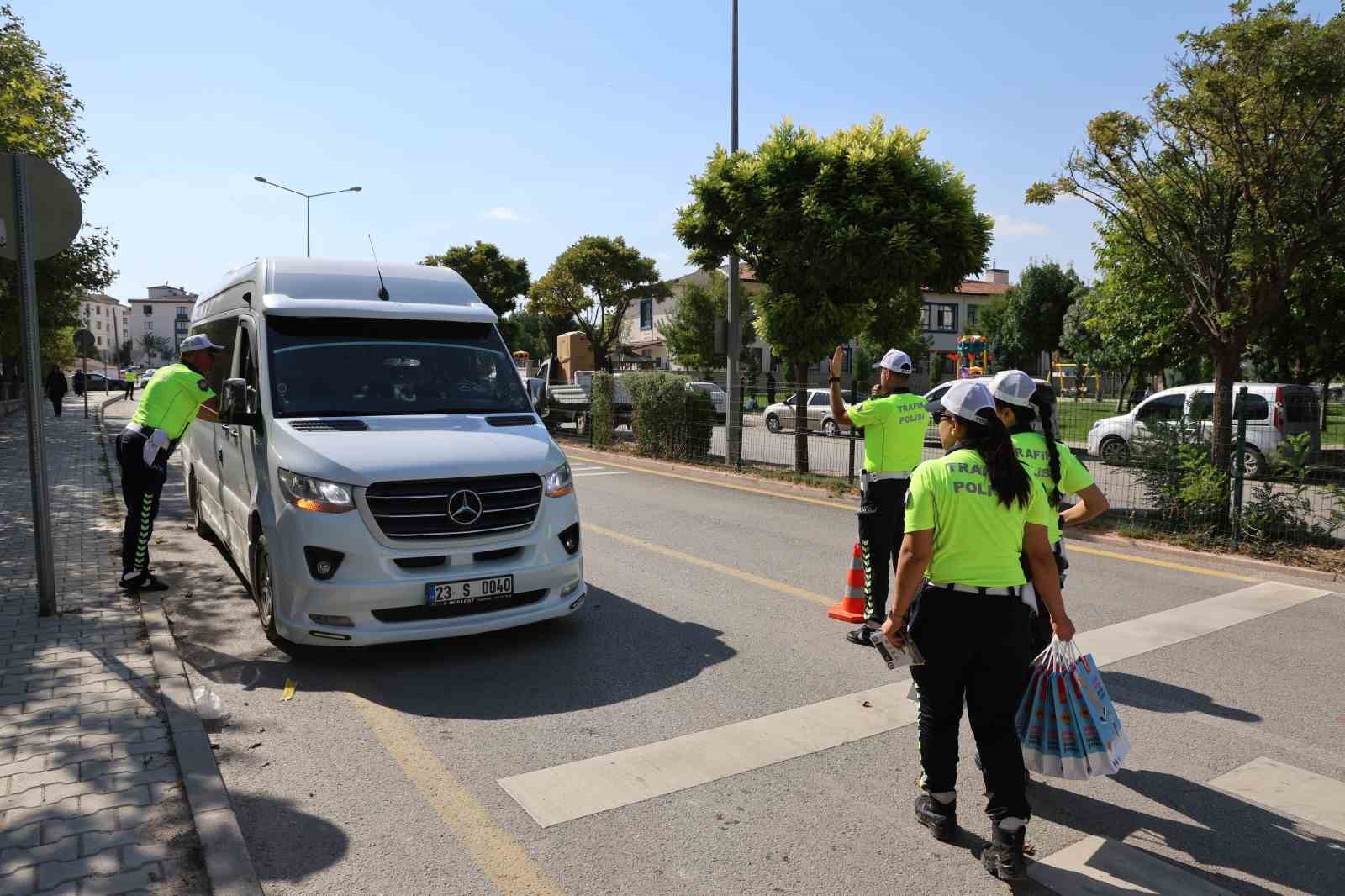 Elazığ Emniyet Müdürü Karan, öğrencilerin güvenliği için sahada