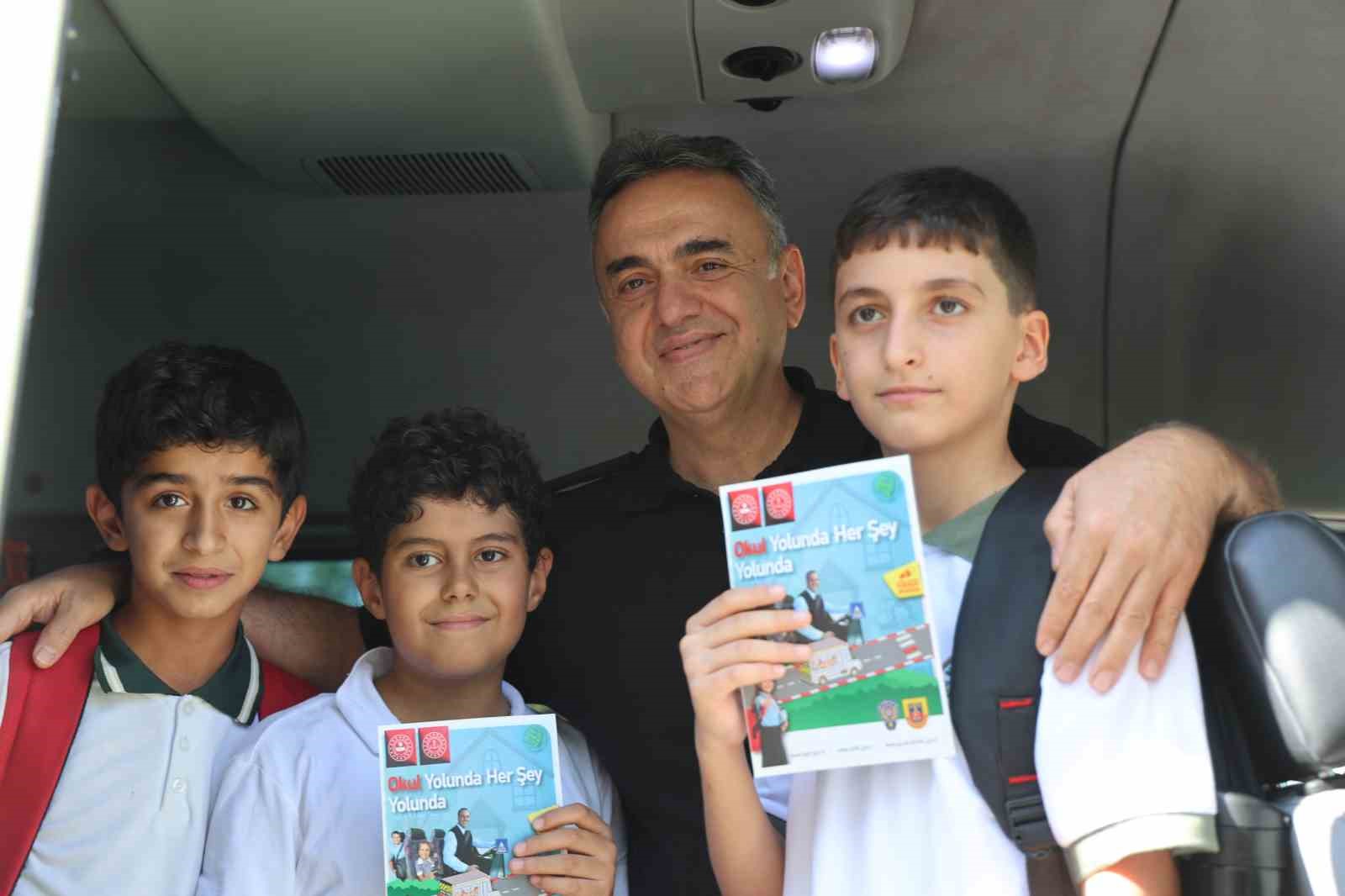 Elazığ Emniyet Müdürü Karan, öğrencilerin güvenliği için sahada