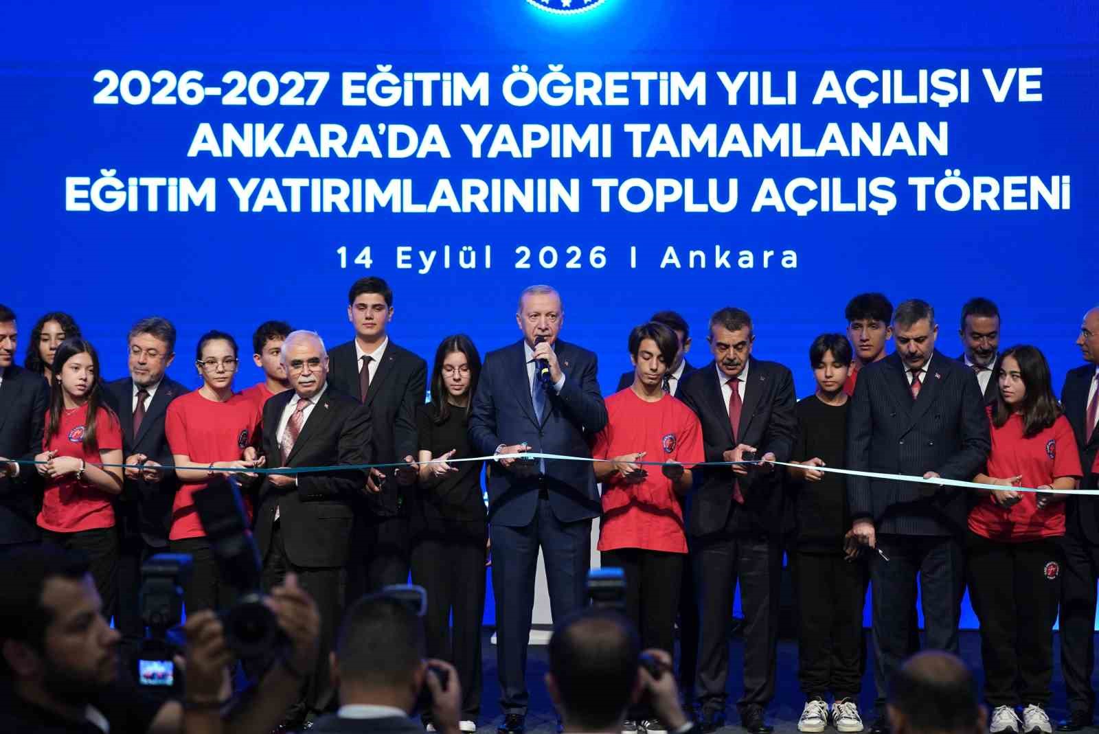 Bakan Tekin: "Türkiye Yüzyılı Maarif Modeli ile evlatlarımızı erdemli nesiller olarak yetiştirme gayreti içerisindeyiz"