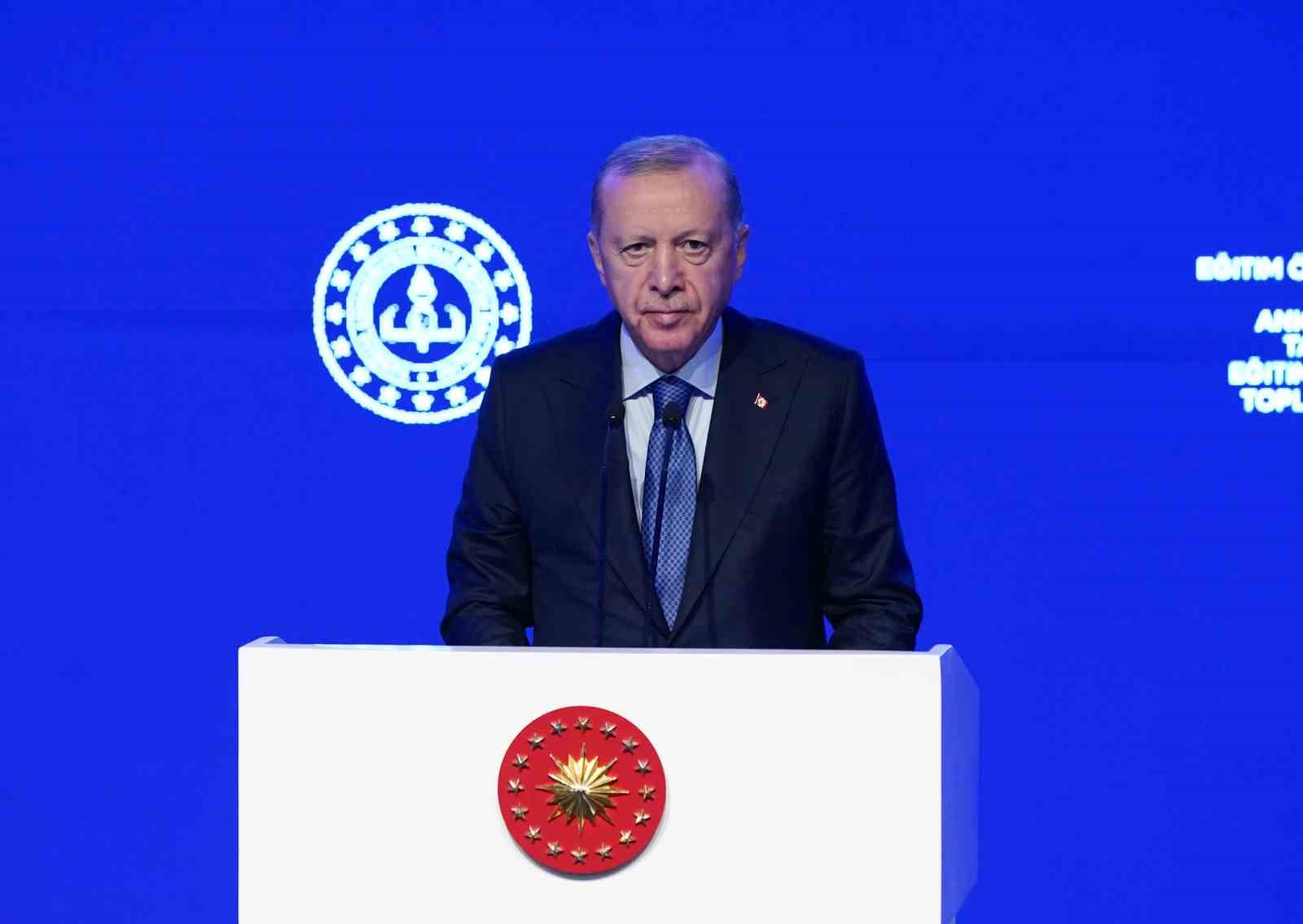 Bakan Tekin: "Türkiye Yüzyılı Maarif Modeli ile evlatlarımızı erdemli nesiller olarak yetiştirme gayreti içerisindeyiz"