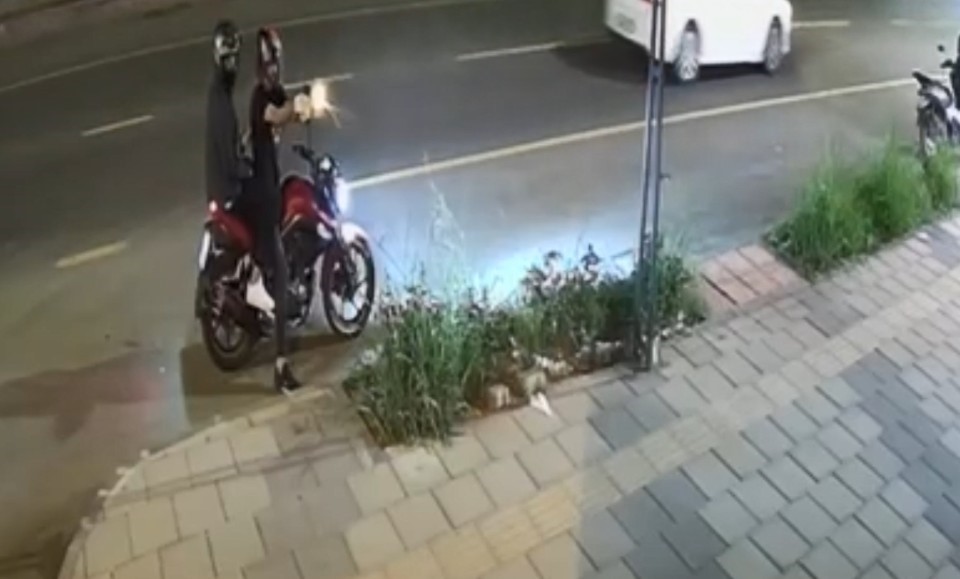 Mersin’de Yeni Parti ve iş yerlerini kurşunlayan yeni nesil şebekeye operasyonda 4 tutuklama