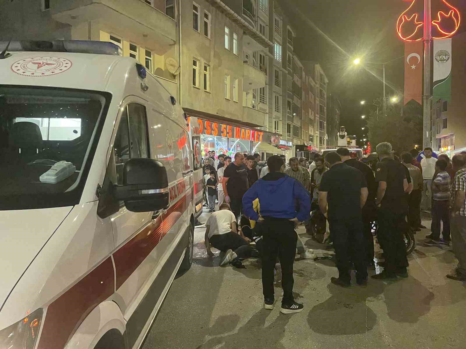 Motosiklet otomobille çarpıştı: 1 yaralı
