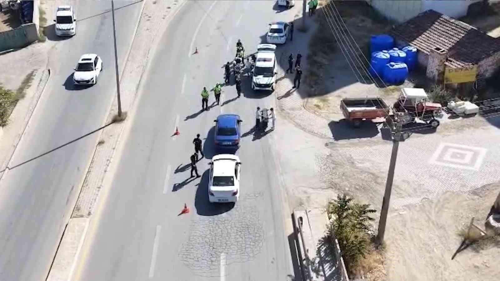 Ehliyetsiz sürücünün koltuk hamlesi drona takıldı: 240 bin lira ceza uygulandı