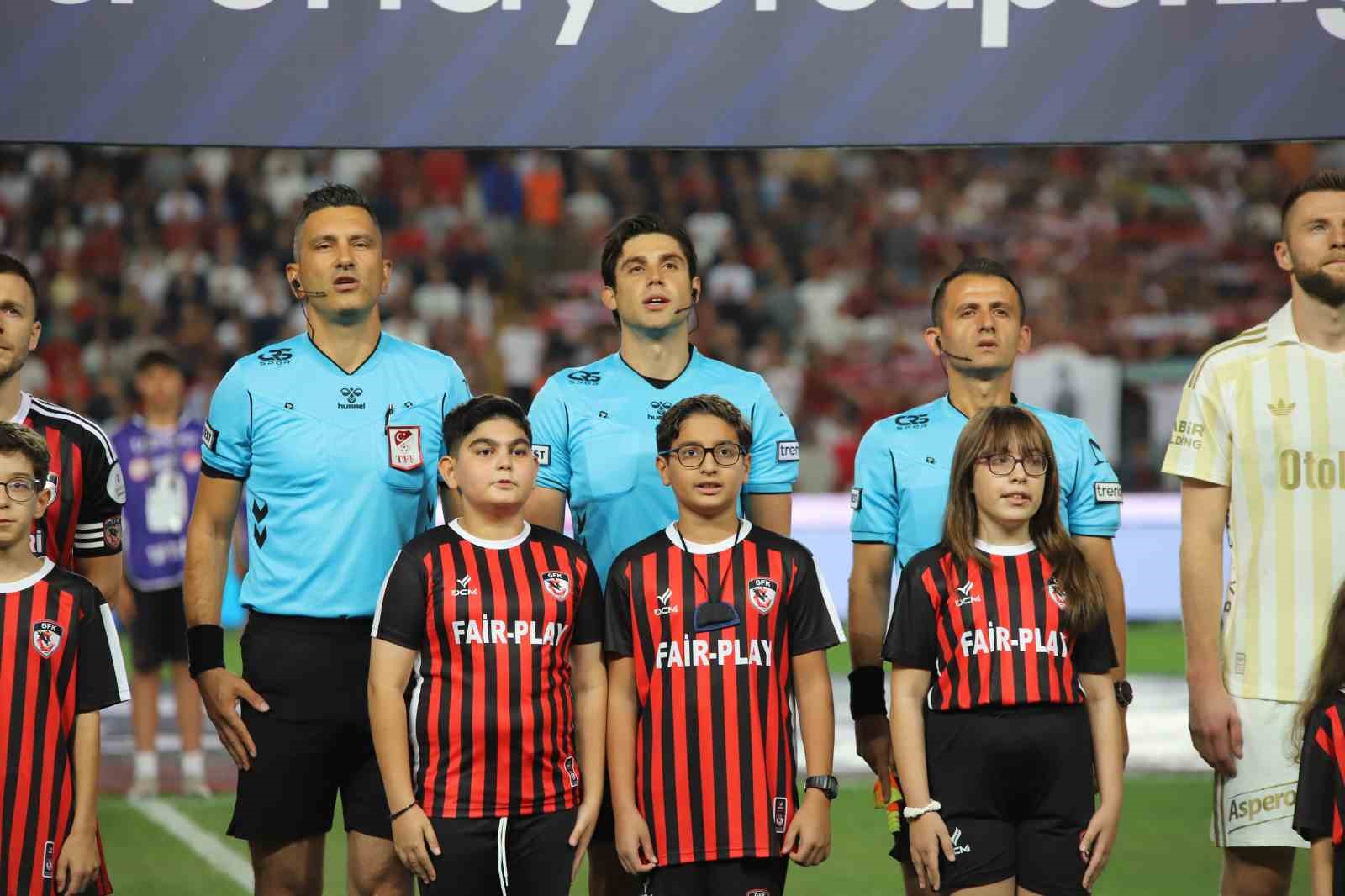 Trendyol Süper Lig: Gaziantep FK: 0 - Fenerbahçe: 0 (Maç devam ediyor)