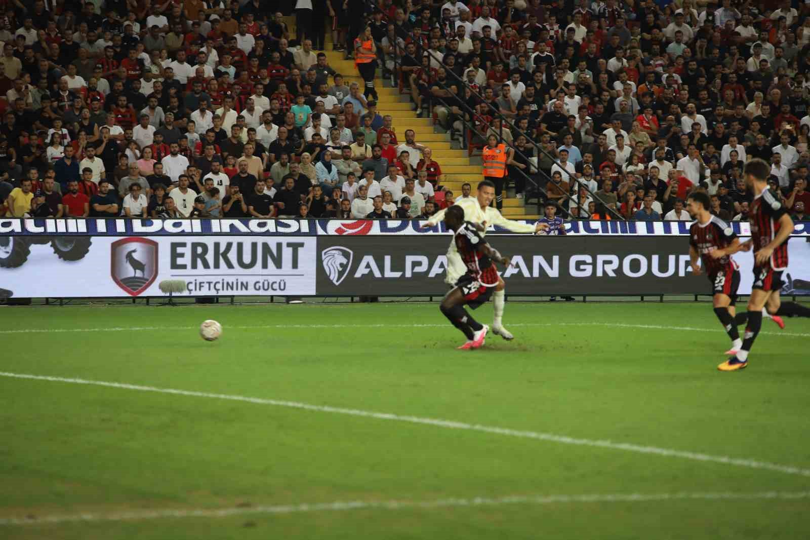 Trendyol Süper Lig: Gaziantep FK: 0 - Fenerbahçe: 0 (Maç devam ediyor)
