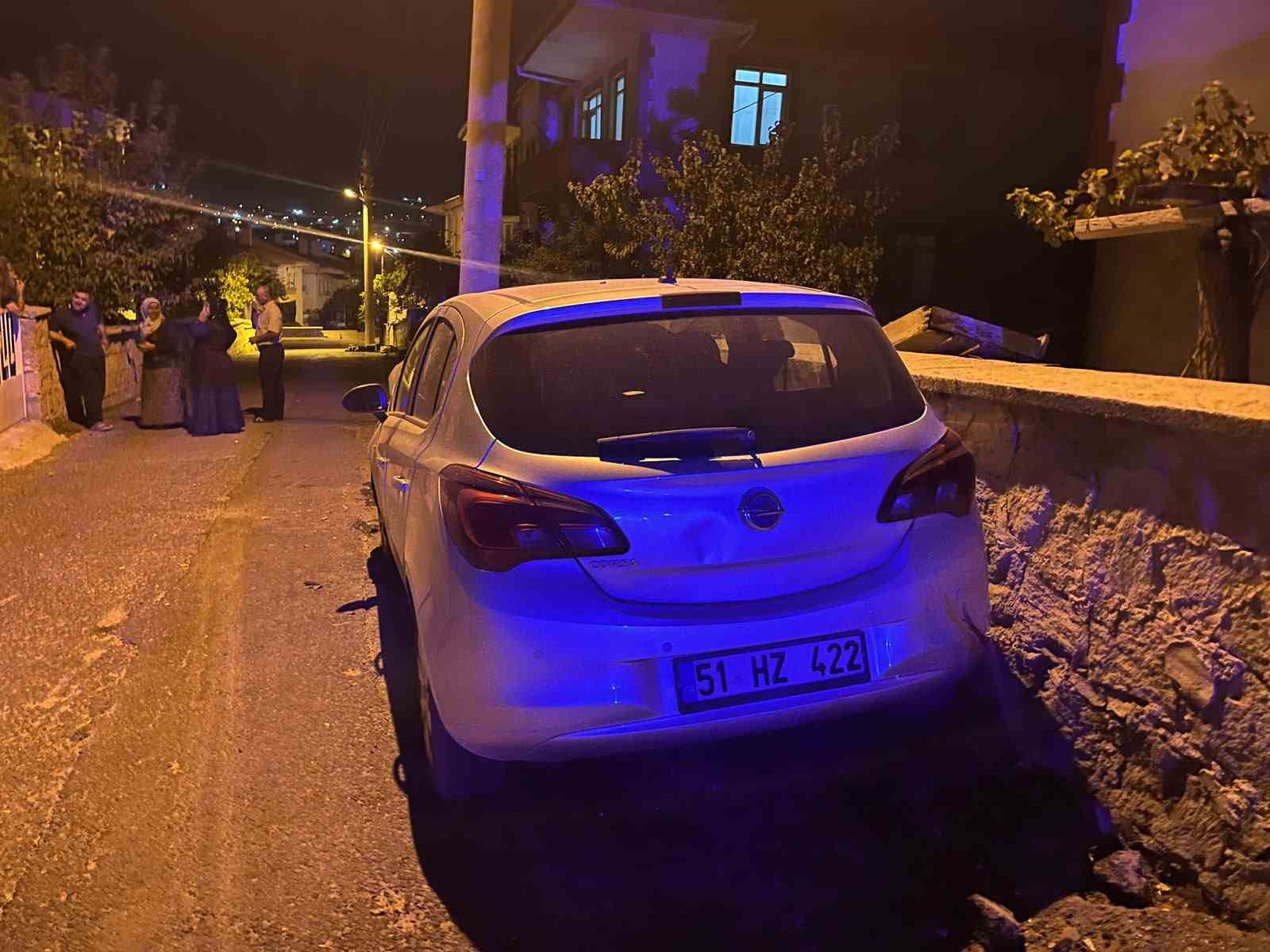 Niğde’de iki otomobil çarpıştı: 5 yaralı
