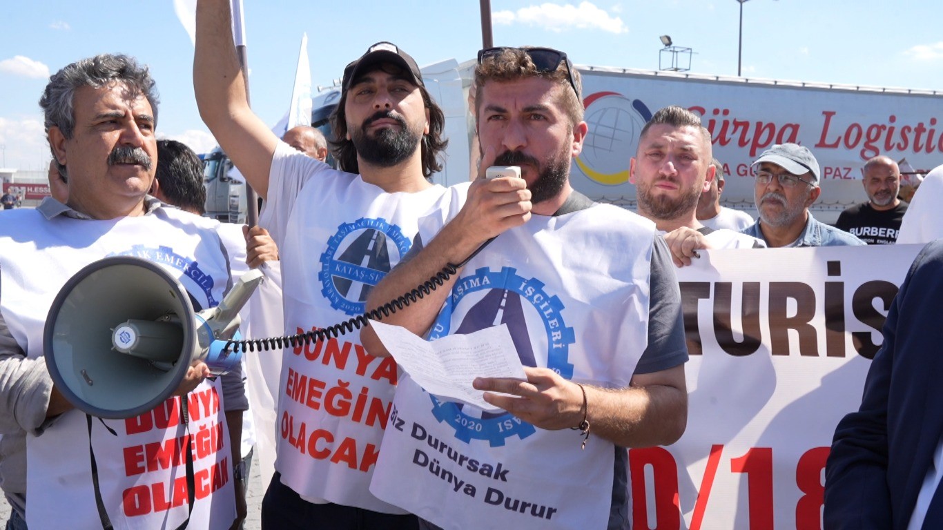 Tır şoförleri Kapıkule’de Schengen vizesi sorununa dikkat çekti