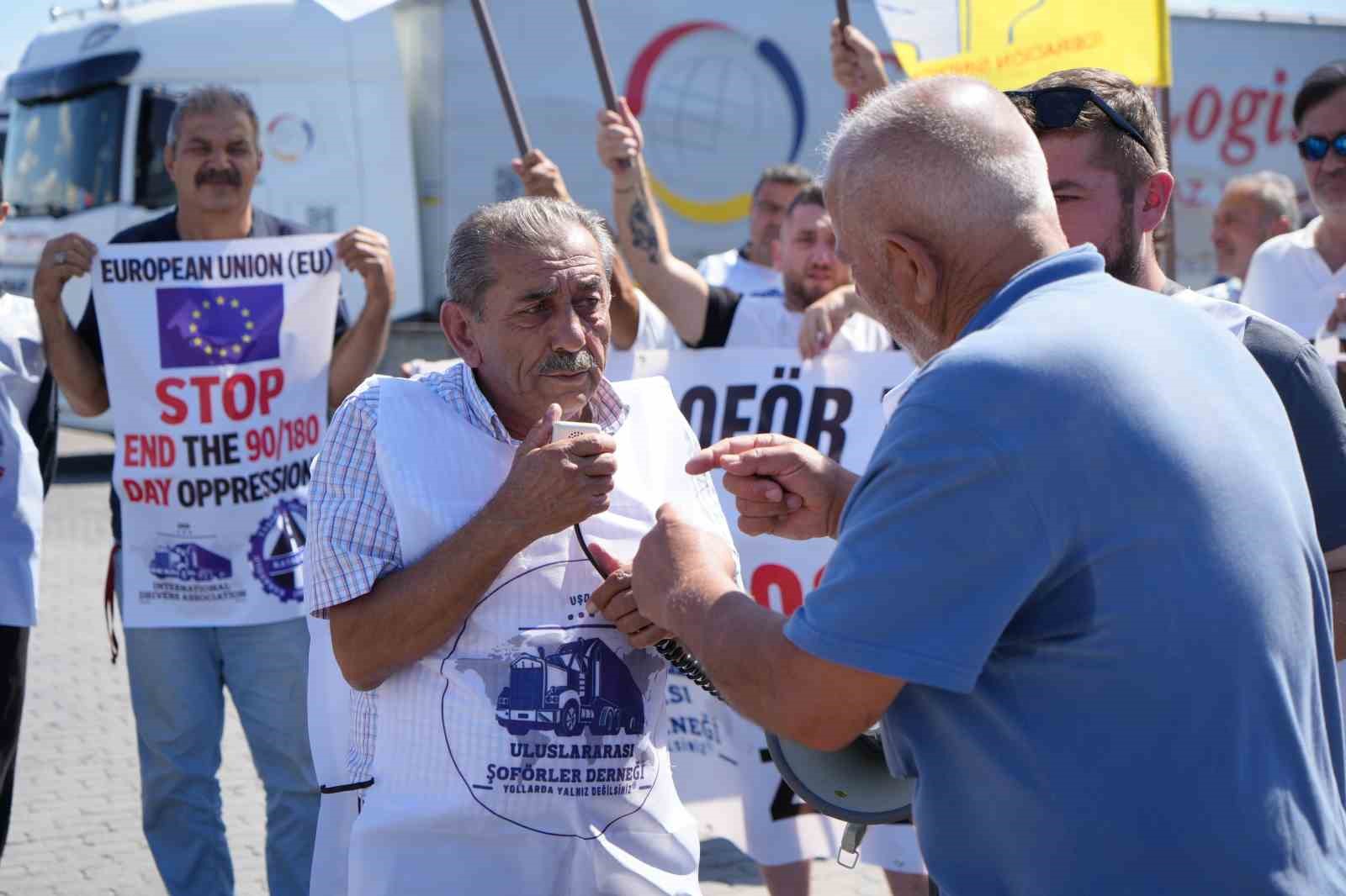 Tır şoförleri Kapıkule’de Schengen vizesi sorununa dikkat çekti