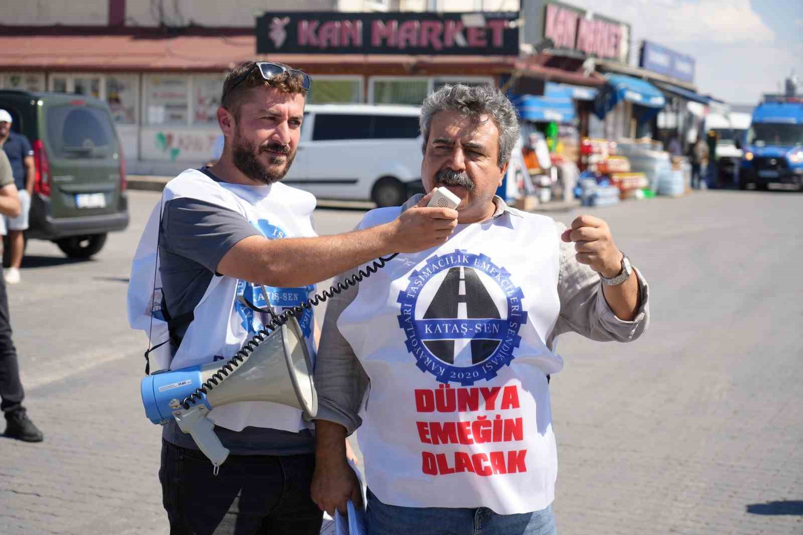 Tır şoförleri Kapıkule’de Schengen vizesi sorununa dikkat çekti