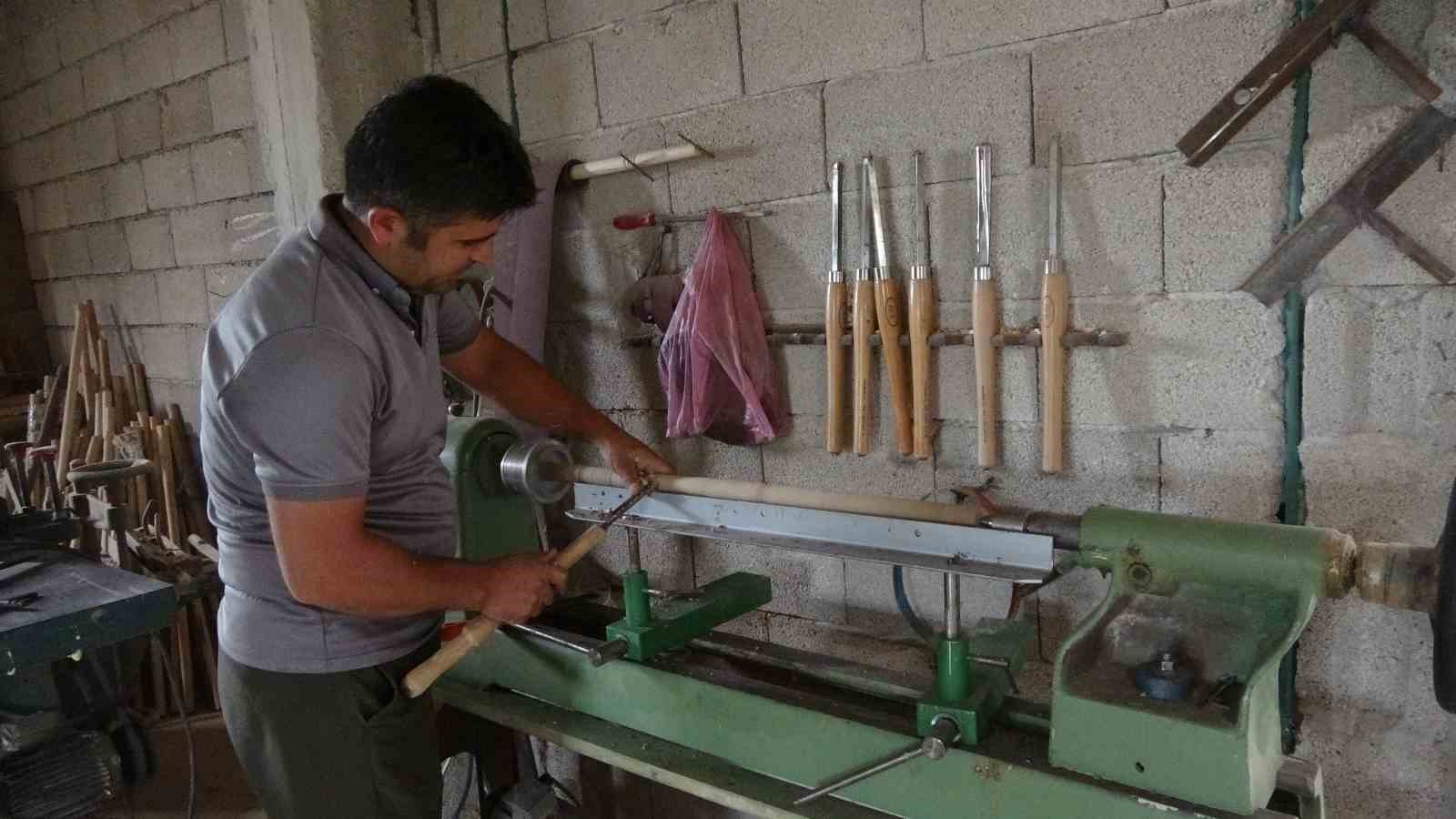 Yozgatlı baston ustasının el emeği eserleri, siyasetçilerin ve gurbetçilerin gözdesi oldu