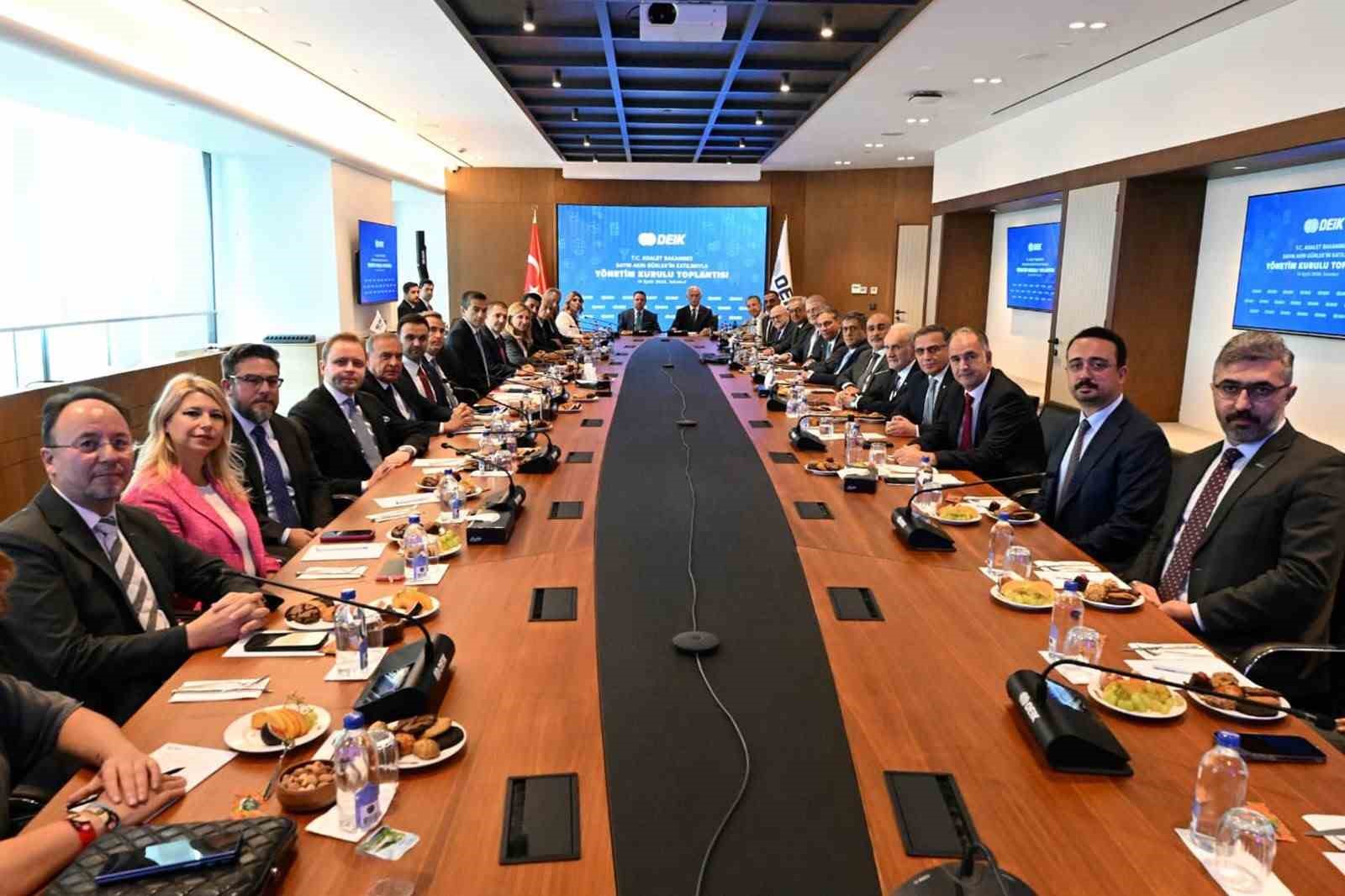 Adalet Bakanı Gürlek: "Güçlü bir ekonomi ancak öngörülebilir bir hukuk düzeni ve güven veren bir adalet sistemi üzerine kalıcı hale gelecektir"