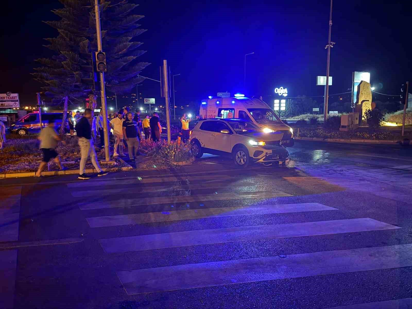 Gazipaşa’da alkollü sürücü kaza yaptı: 2 yaralı